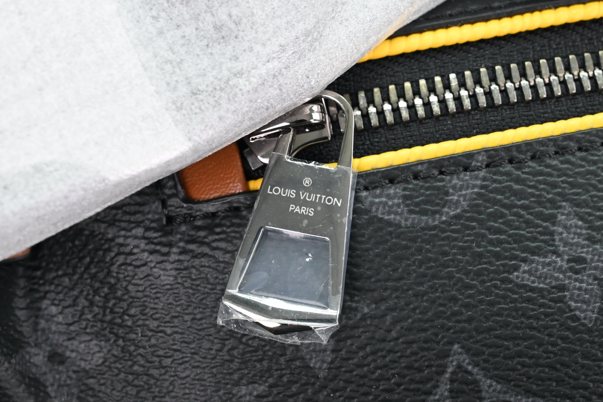 LOUIS VUITTON Discovery - finekick.vip