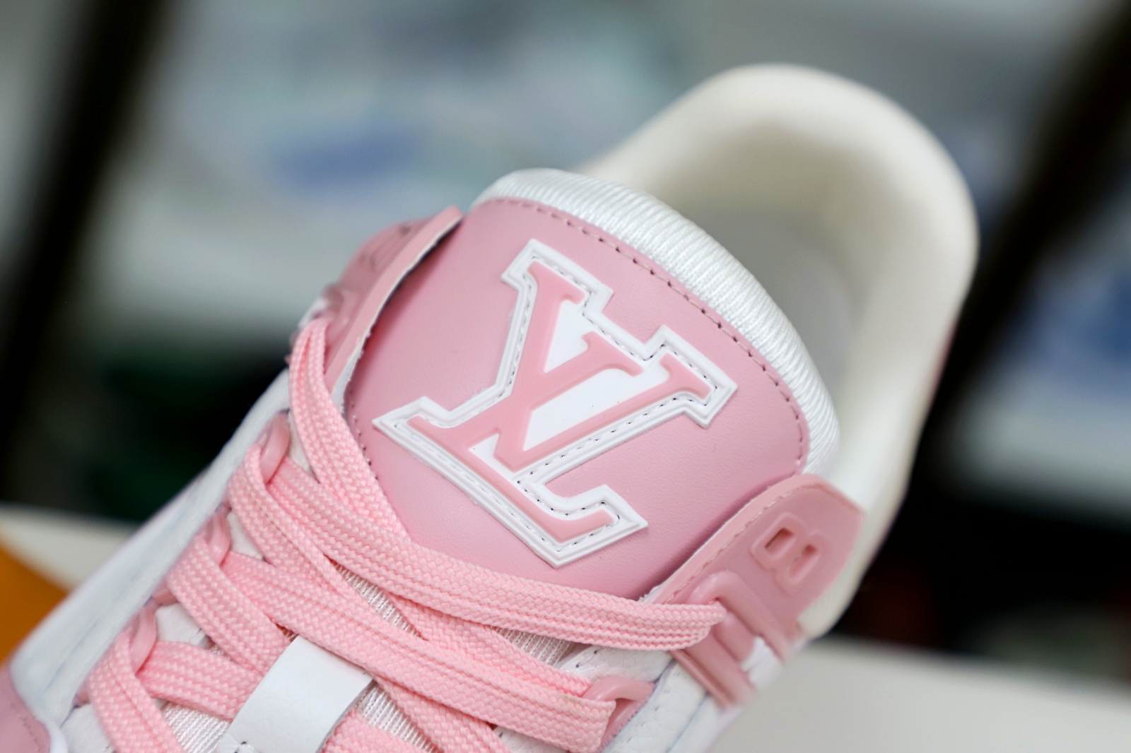 L/V  Trainer - finekick.vip
