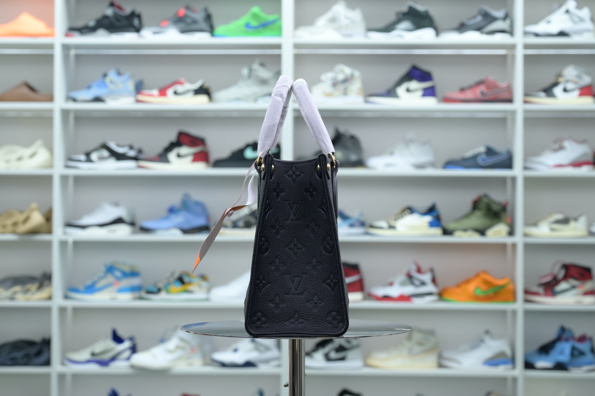 LOUIS VUITTON - finekick.vip