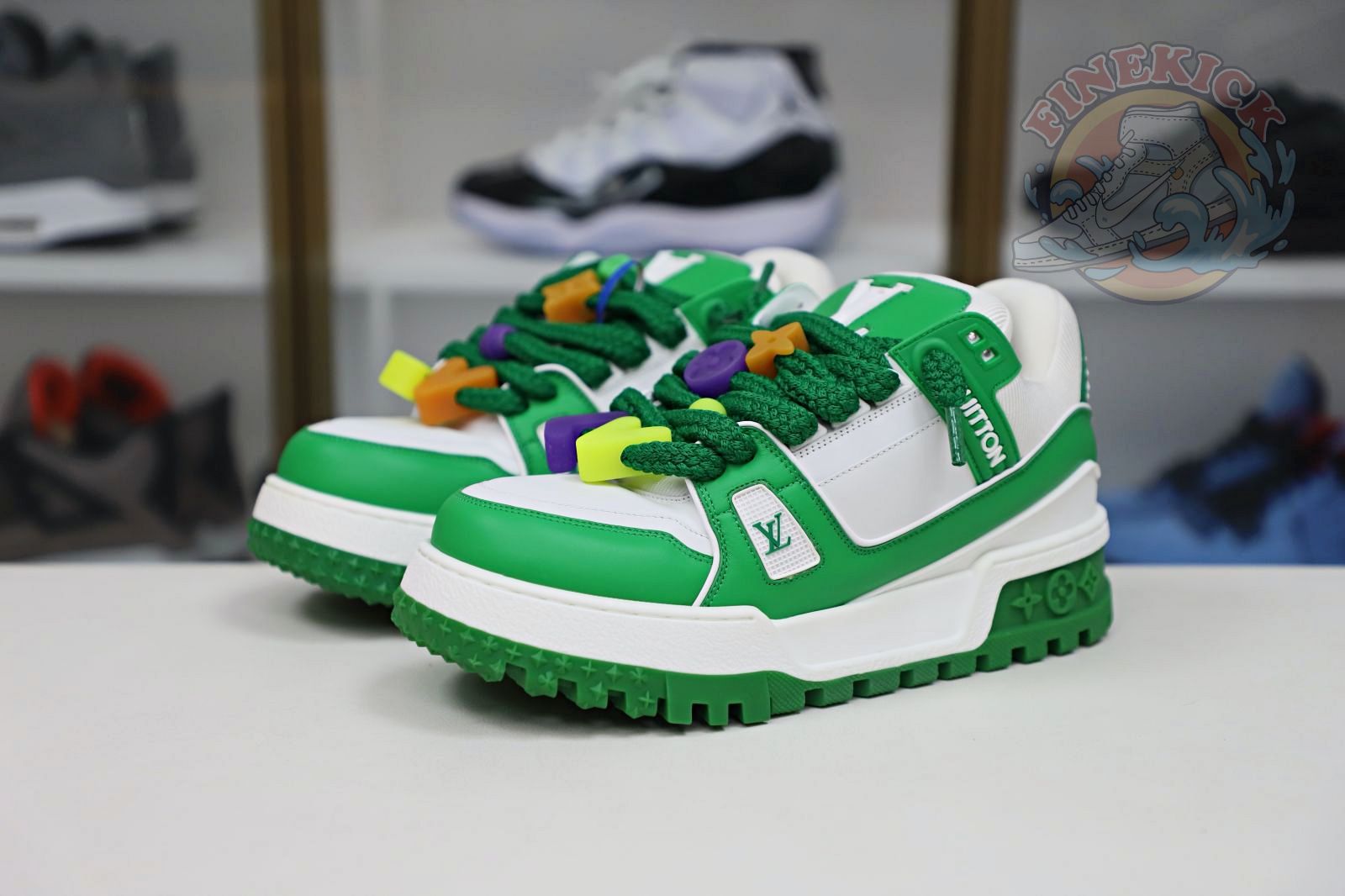 L/V  Trainer - finekick.vip