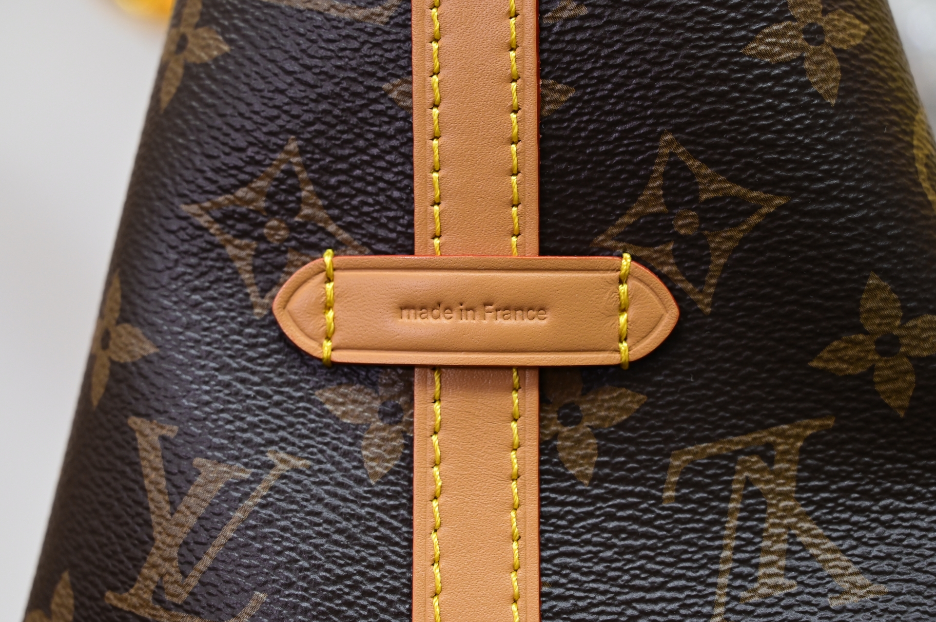 LOUIS VUITTON - finekick.vip