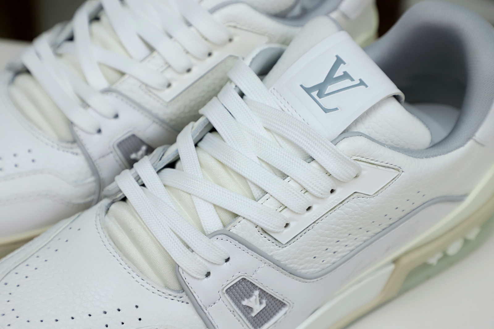L/V  Trainer - finekick.vip