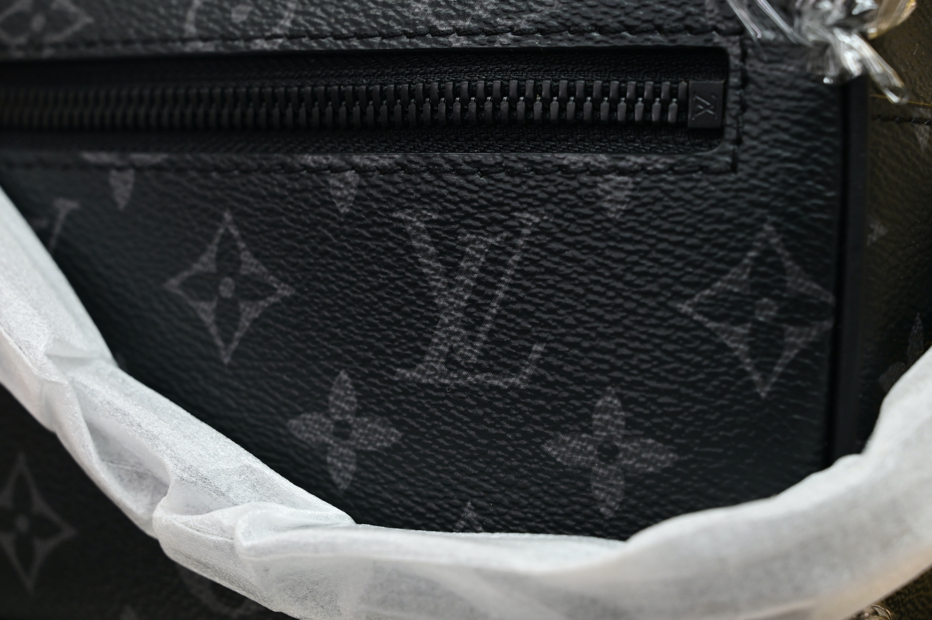 LOUIS VUITTON - finekick.vip