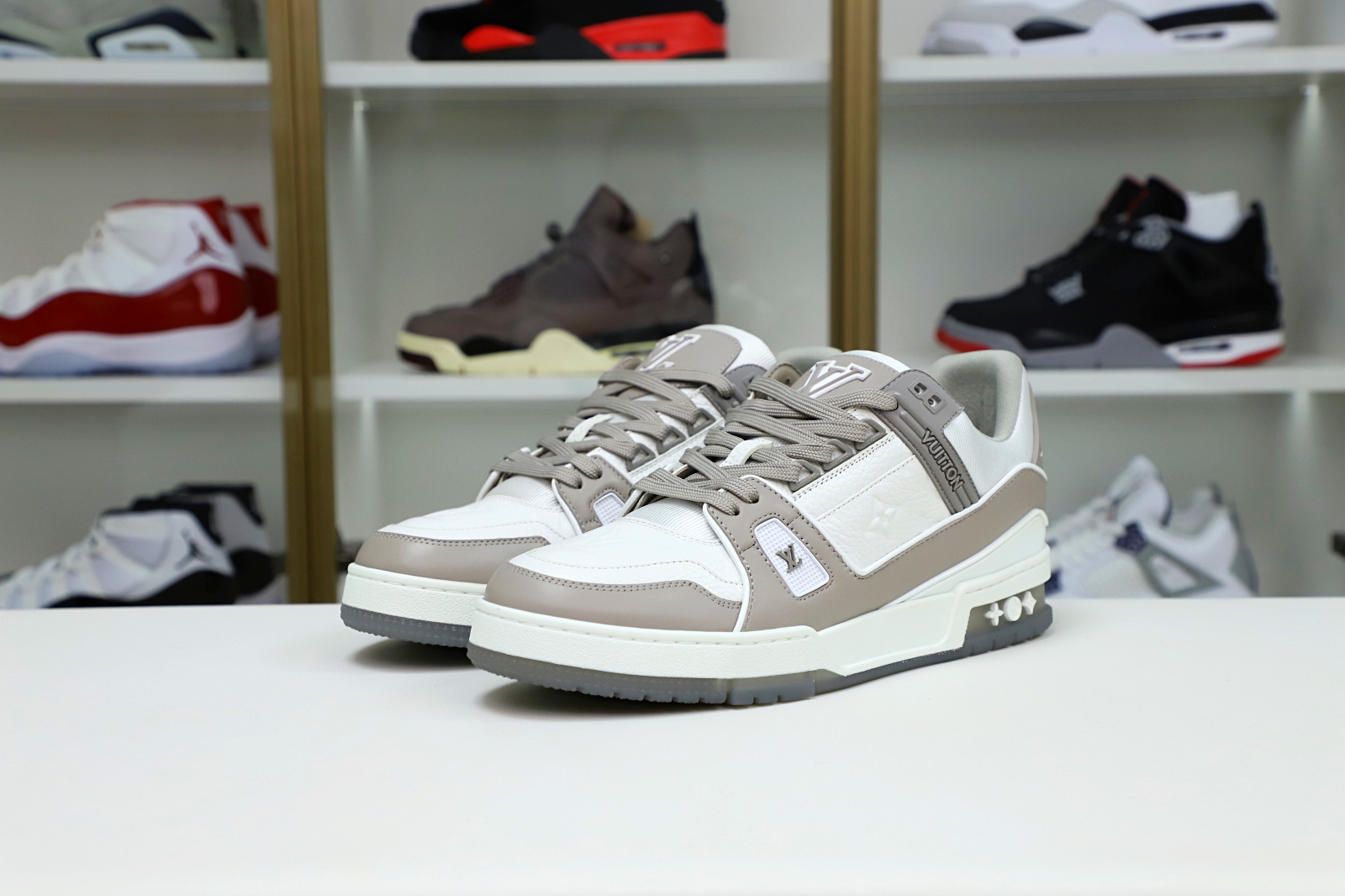 L/V  Trainer - finekick.vip