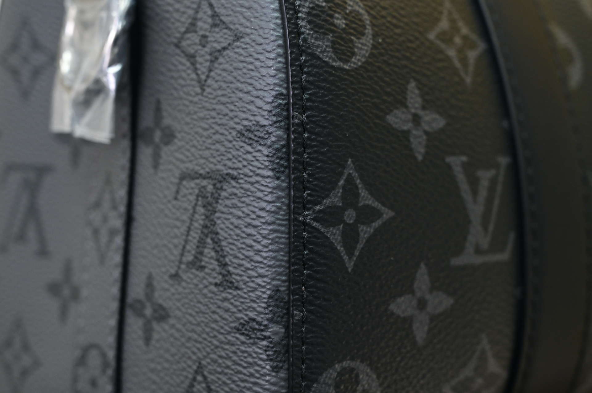 LOUIS VUITTON - finekick.vip