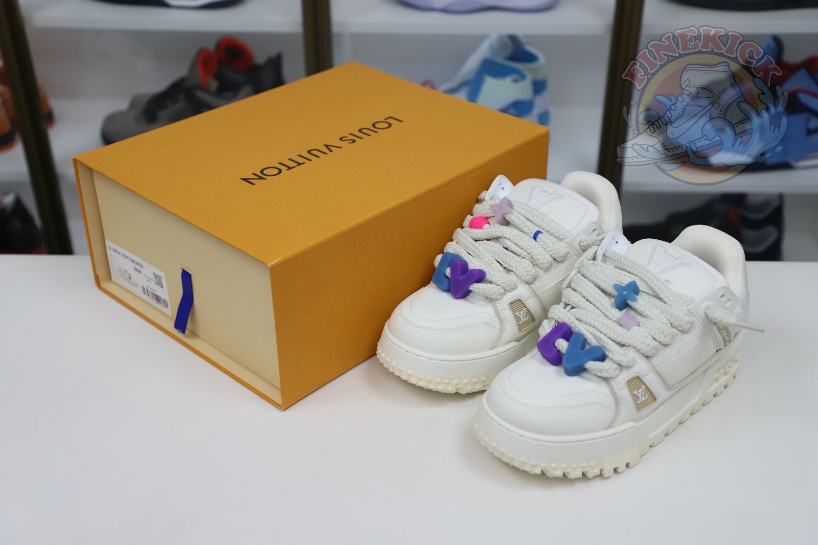 L/V  Trainer - finekick.vip