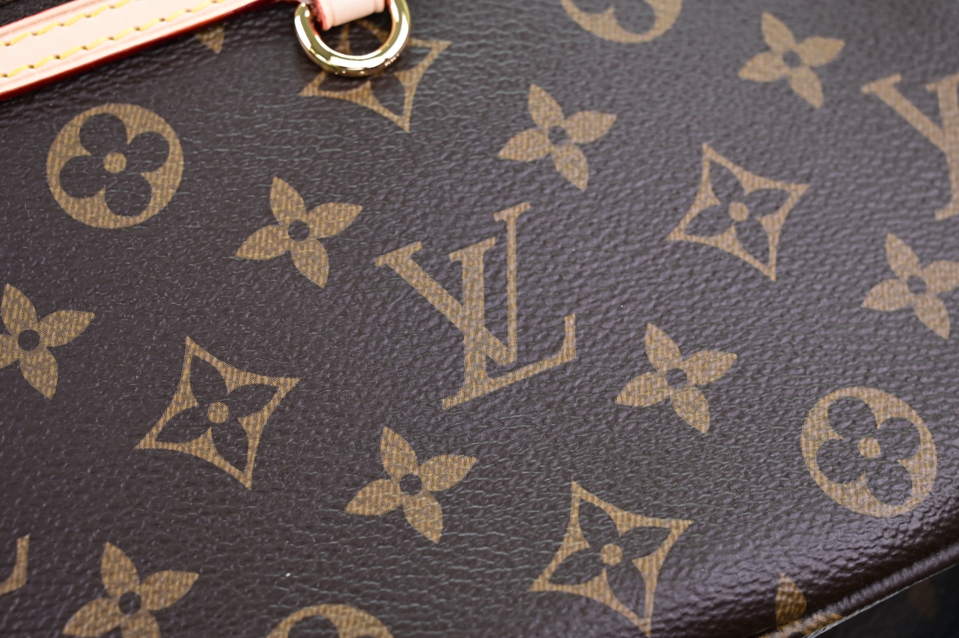 LOUIS VUITTON - finekick.vip