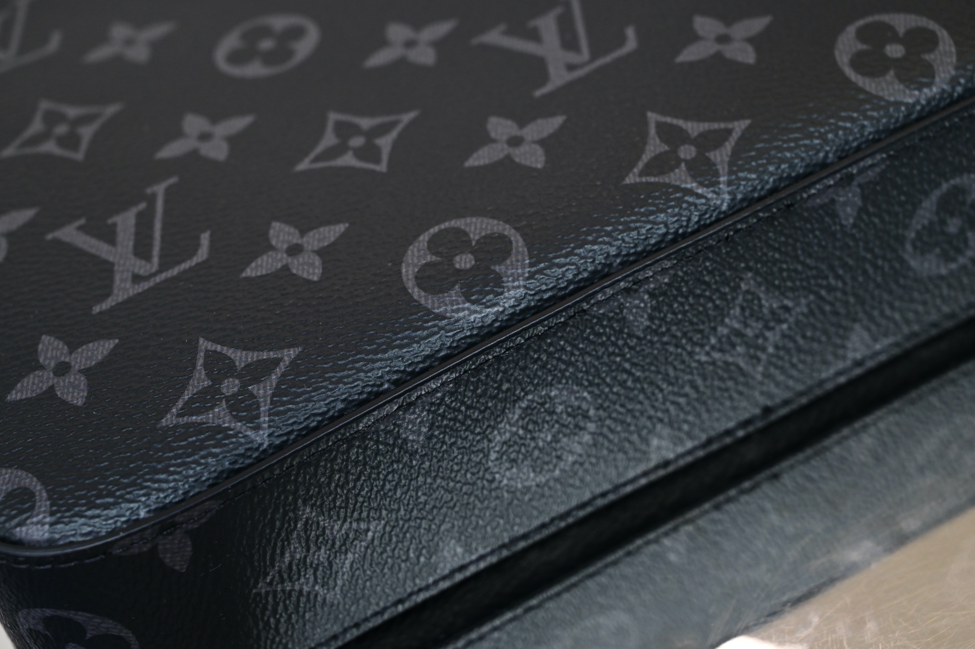 LOUIS VUITTON - finekick.vip