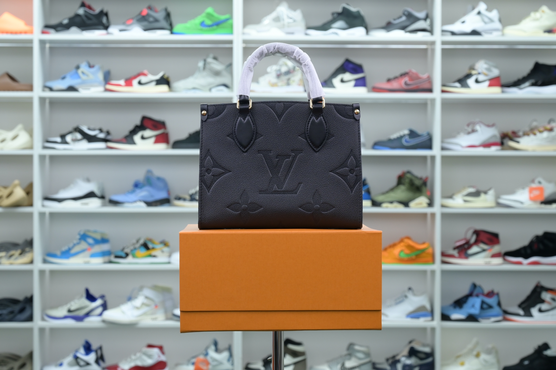 LOUIS VUITTON - finekick.vip