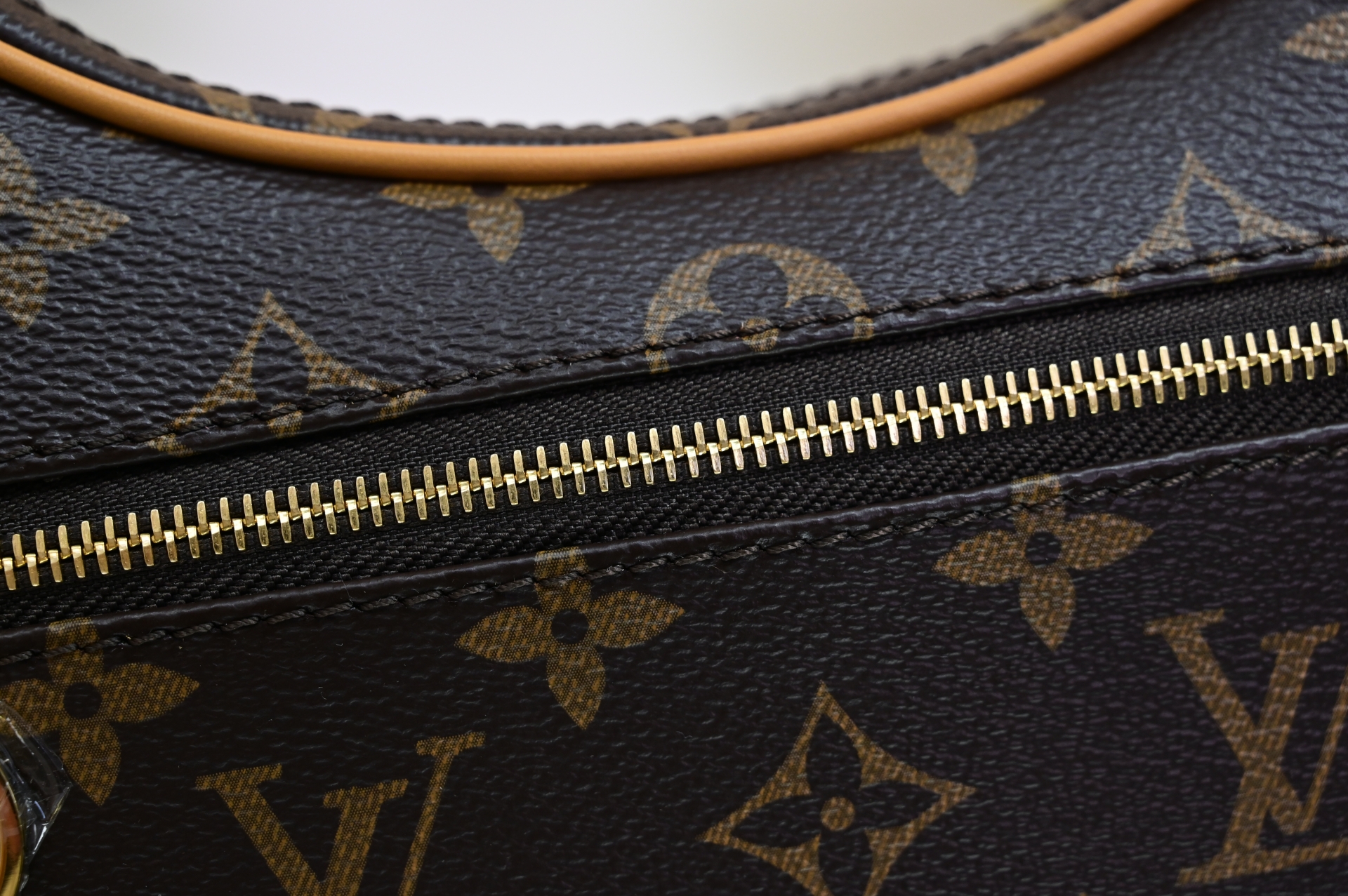 LOUIS VUITTON - finekick.vip