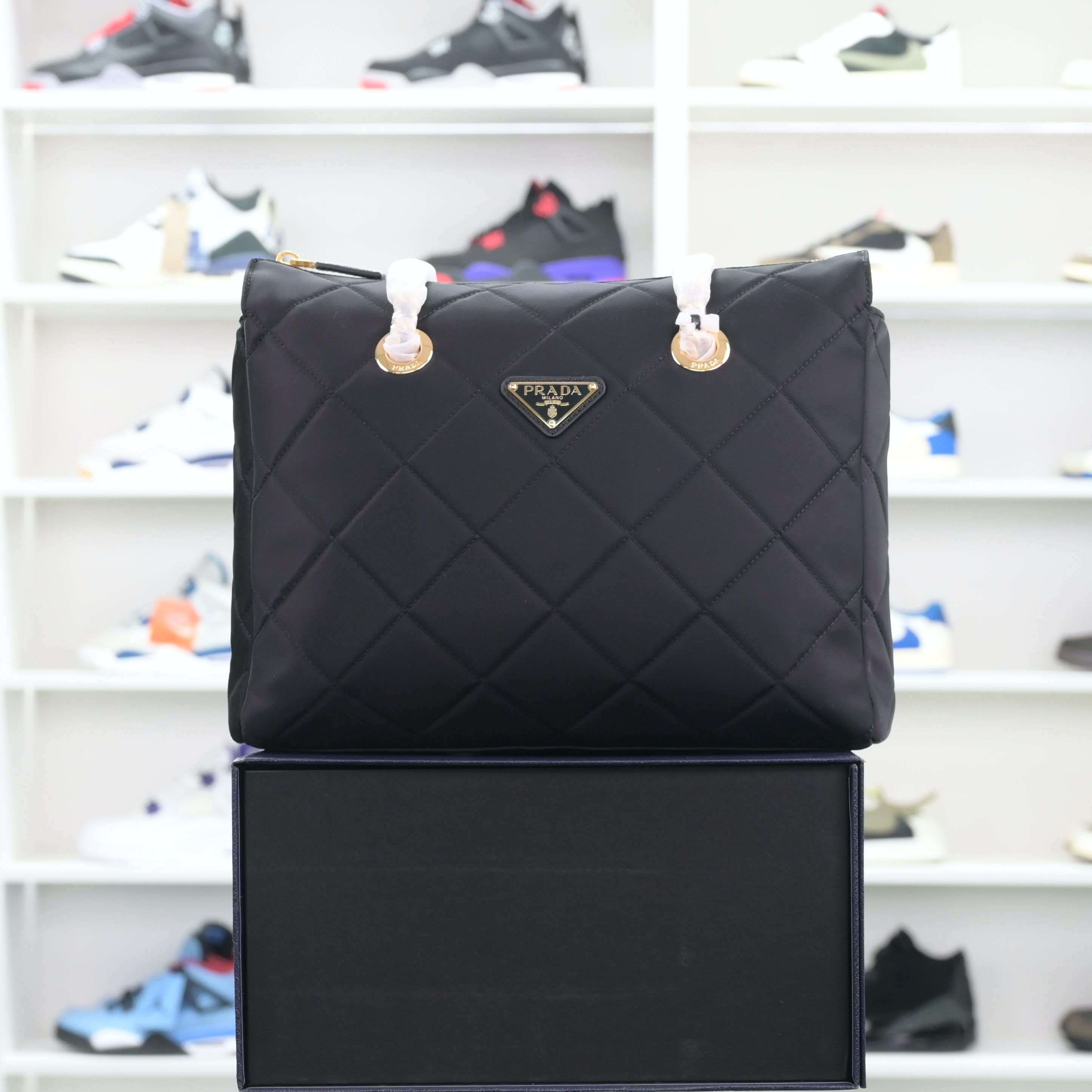 PRADA - finekick.vip