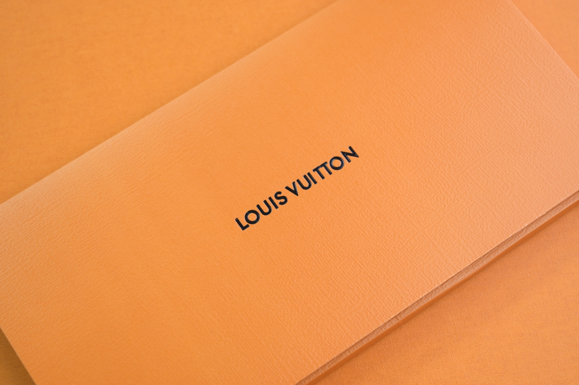 LOUIS VUITTON - finekick.vip