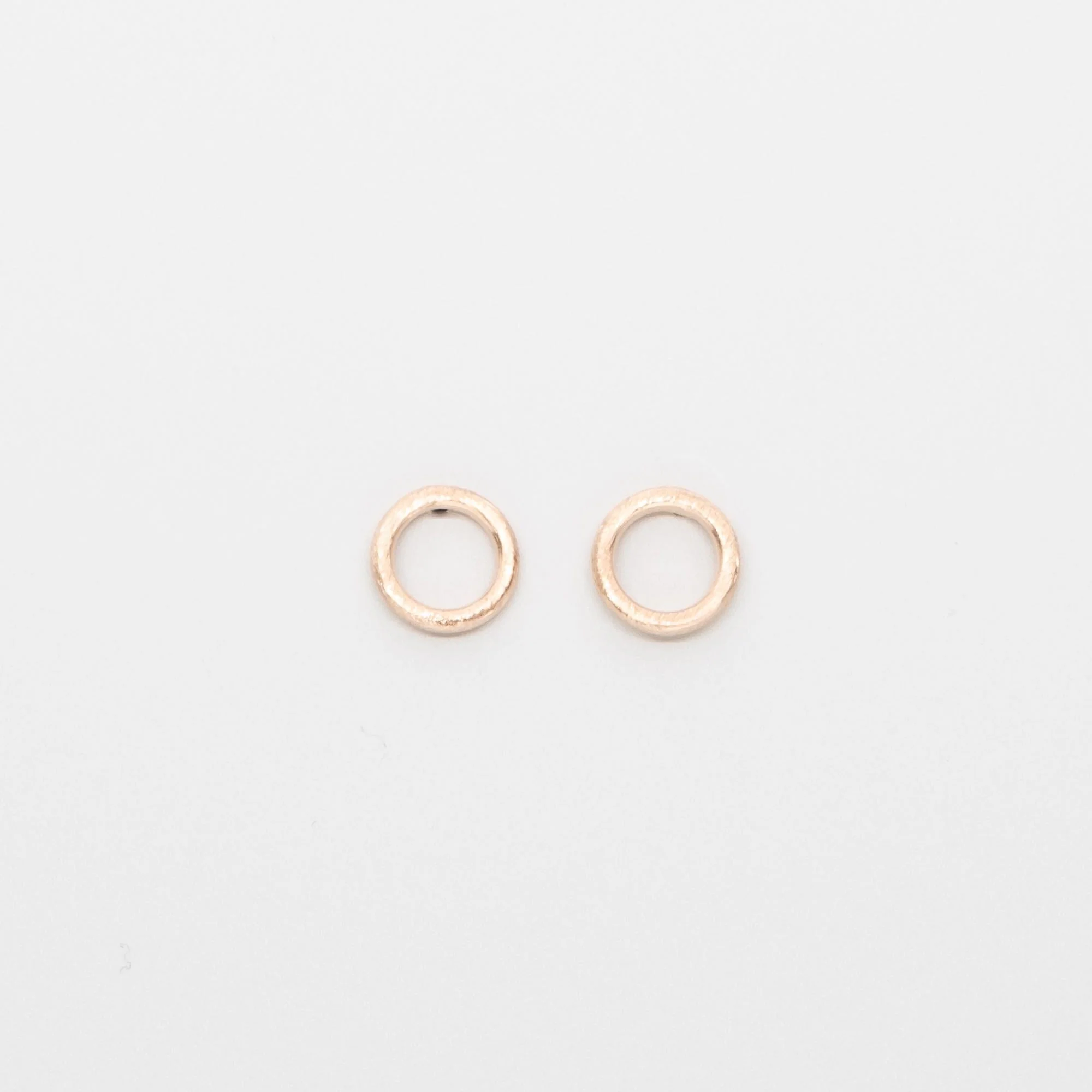 Satin Circle Stud