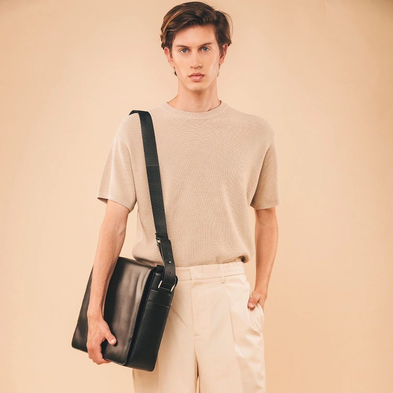 Canu AppleSkin Cross-Body Bag Black