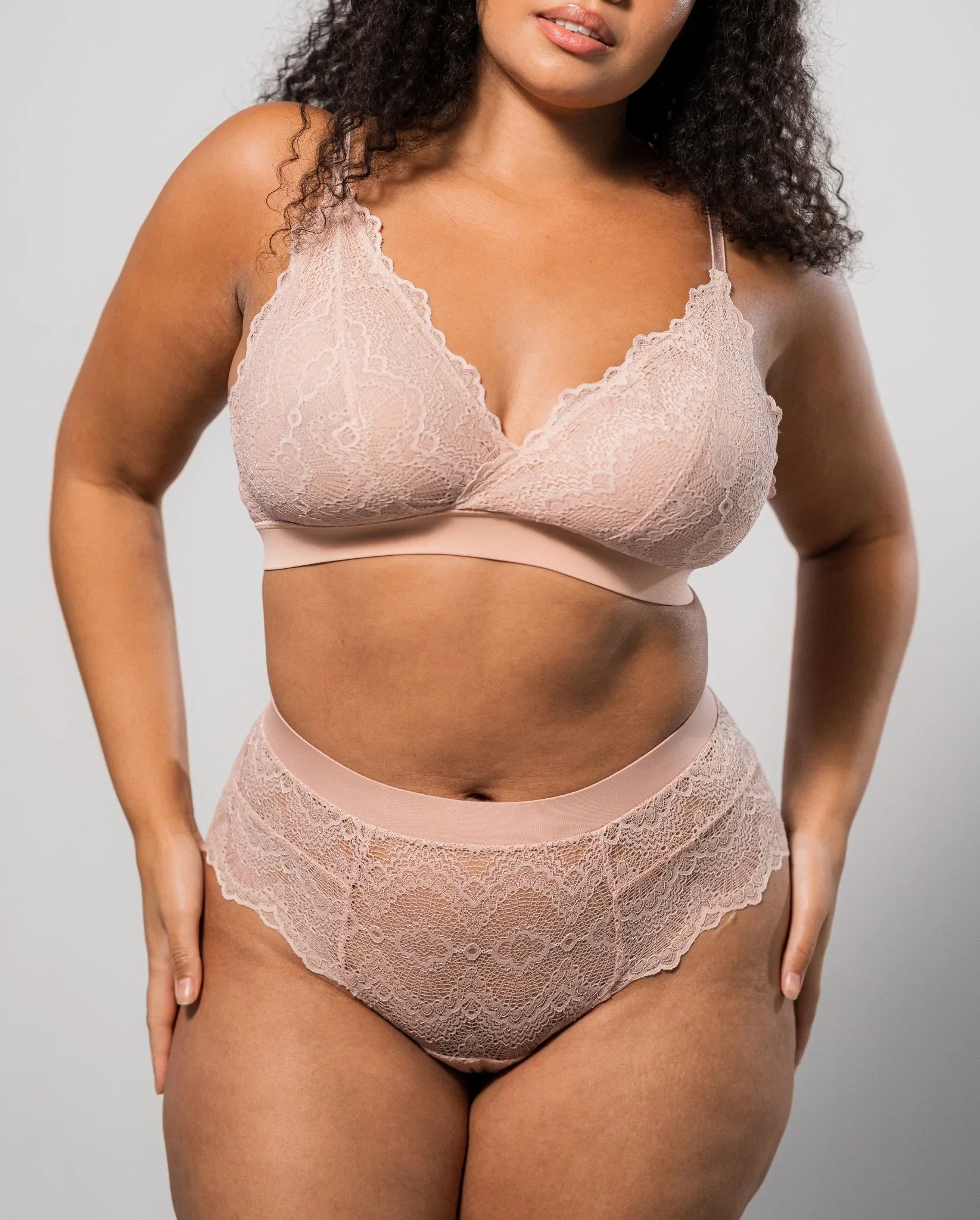 Lace Highwaist String Naked