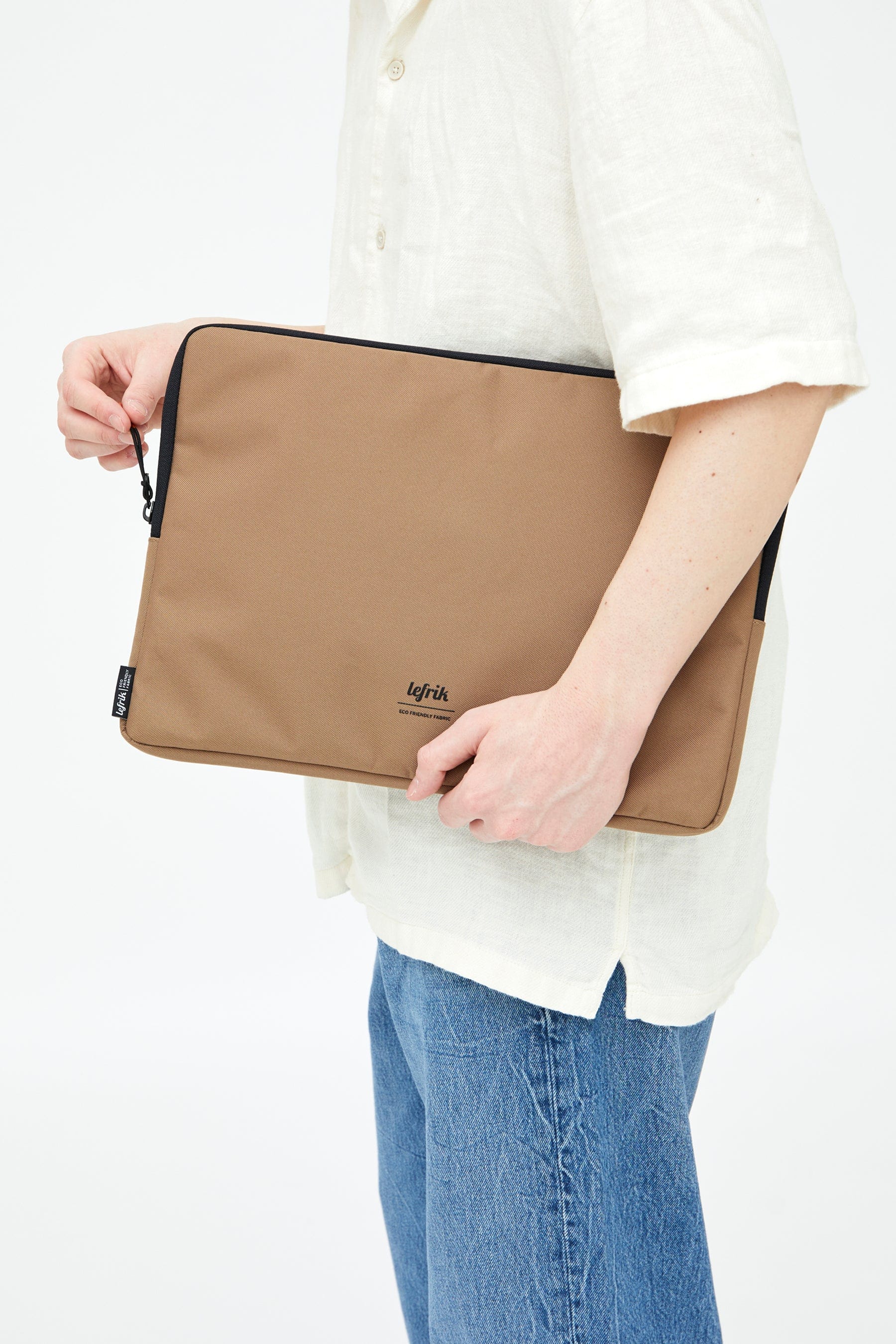 Capture Laptop Case 13