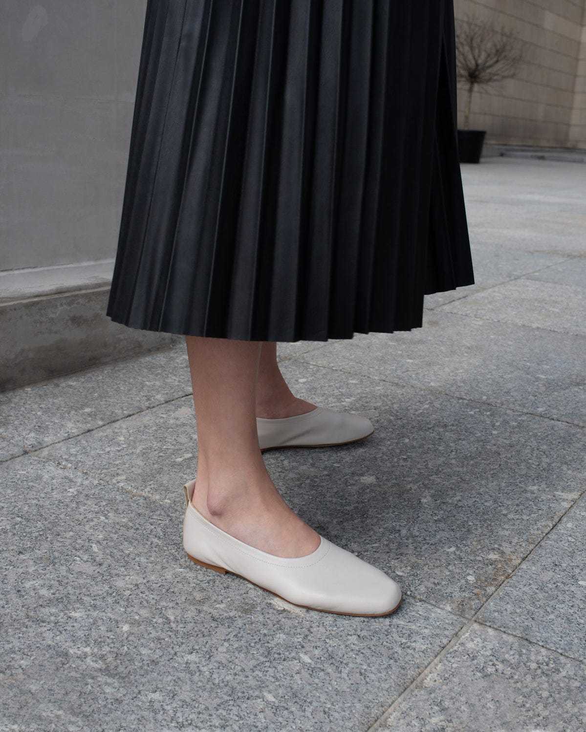 The Foundation Flat Ivory