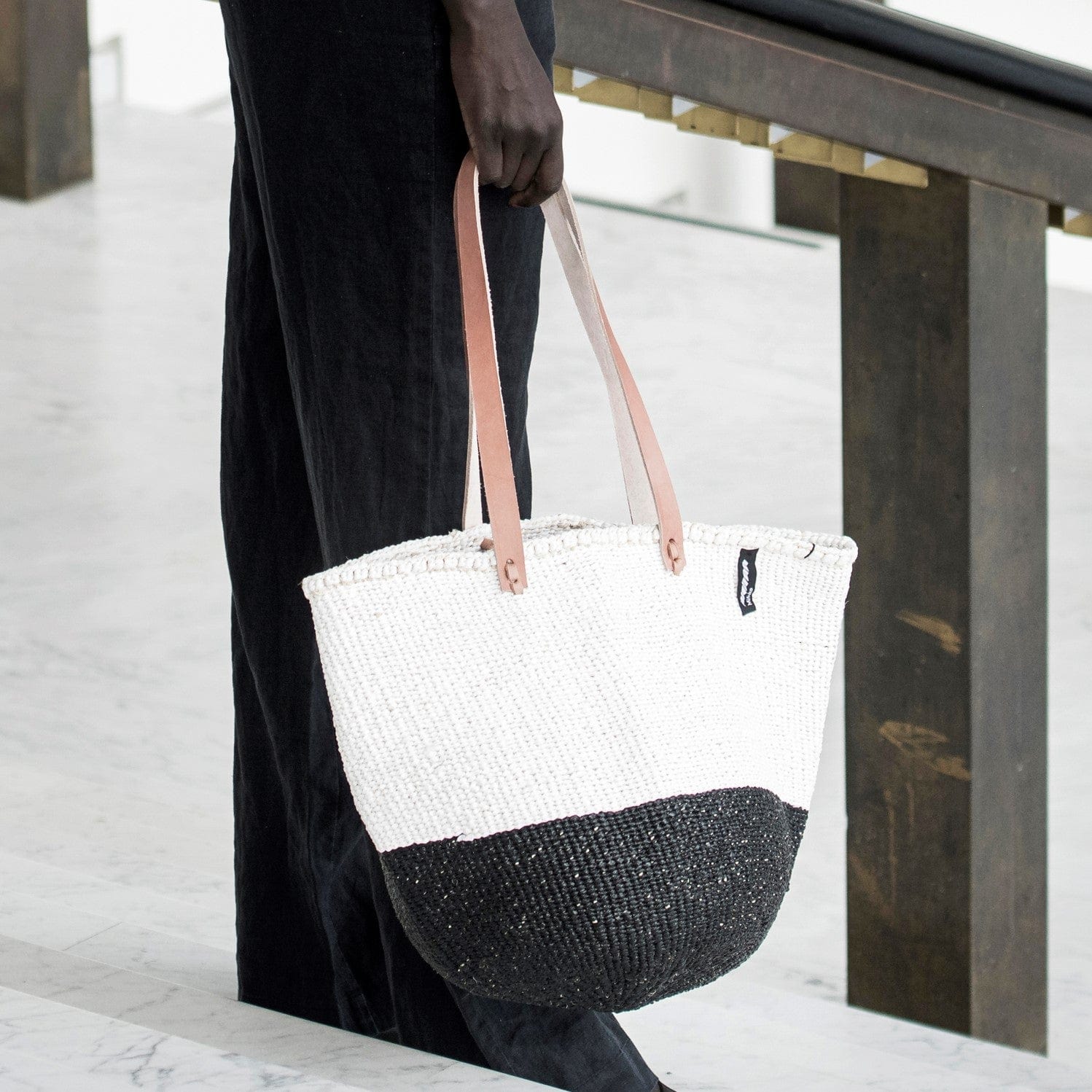 Kiondo Shopper Basket Black And White Duo M