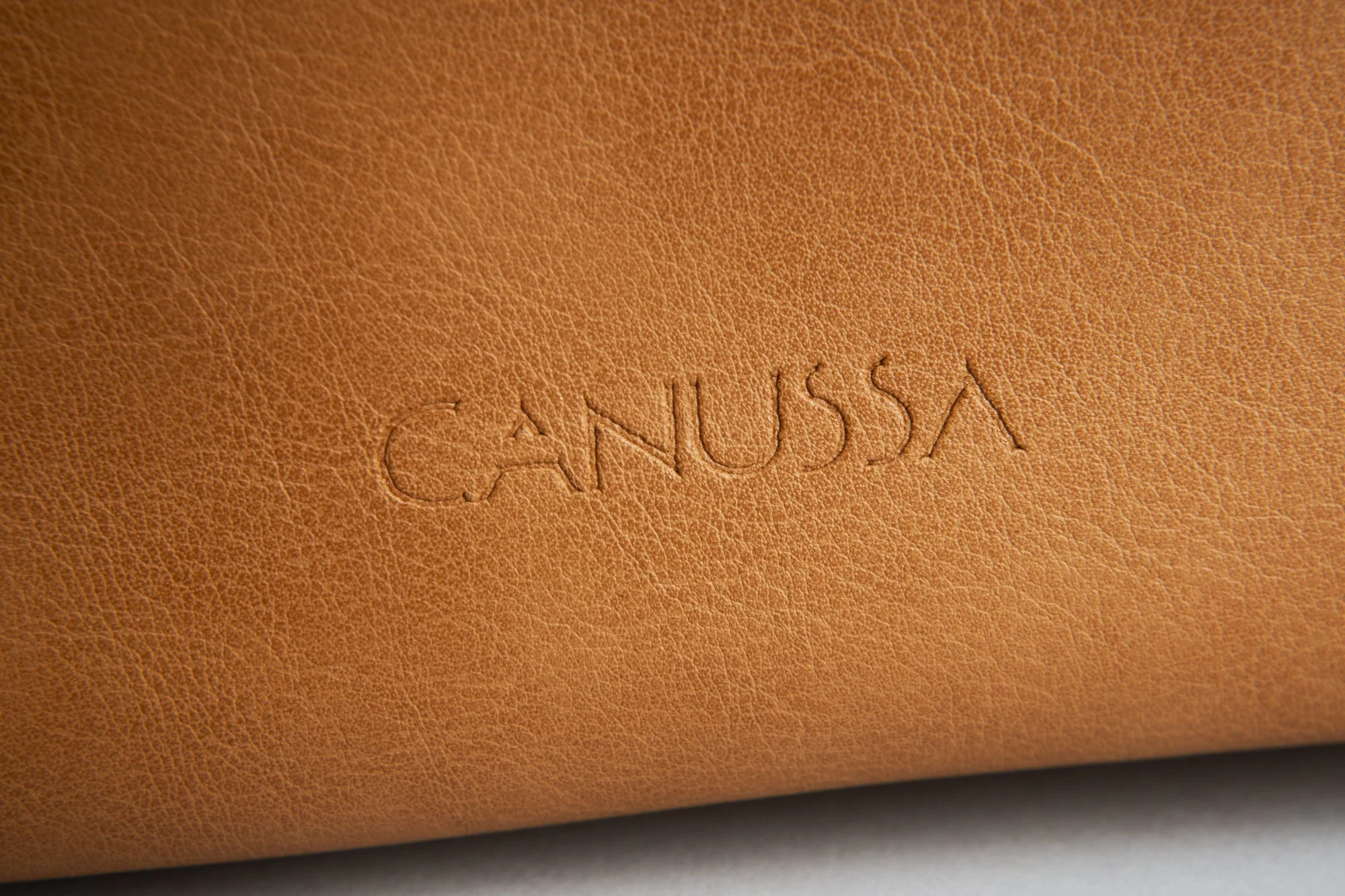 Basic Camel Shoulder Bag