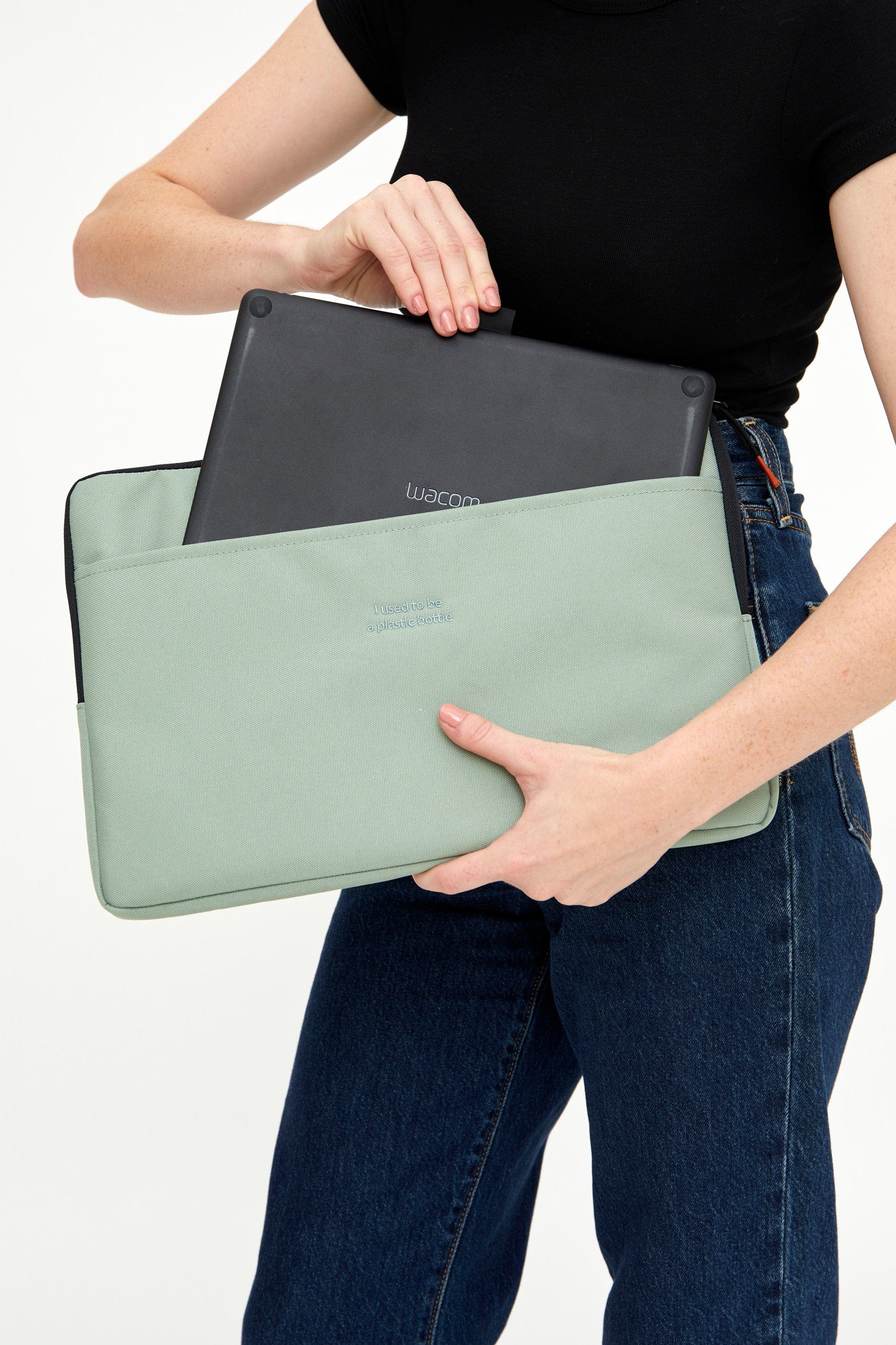Capture Laptop Case 13