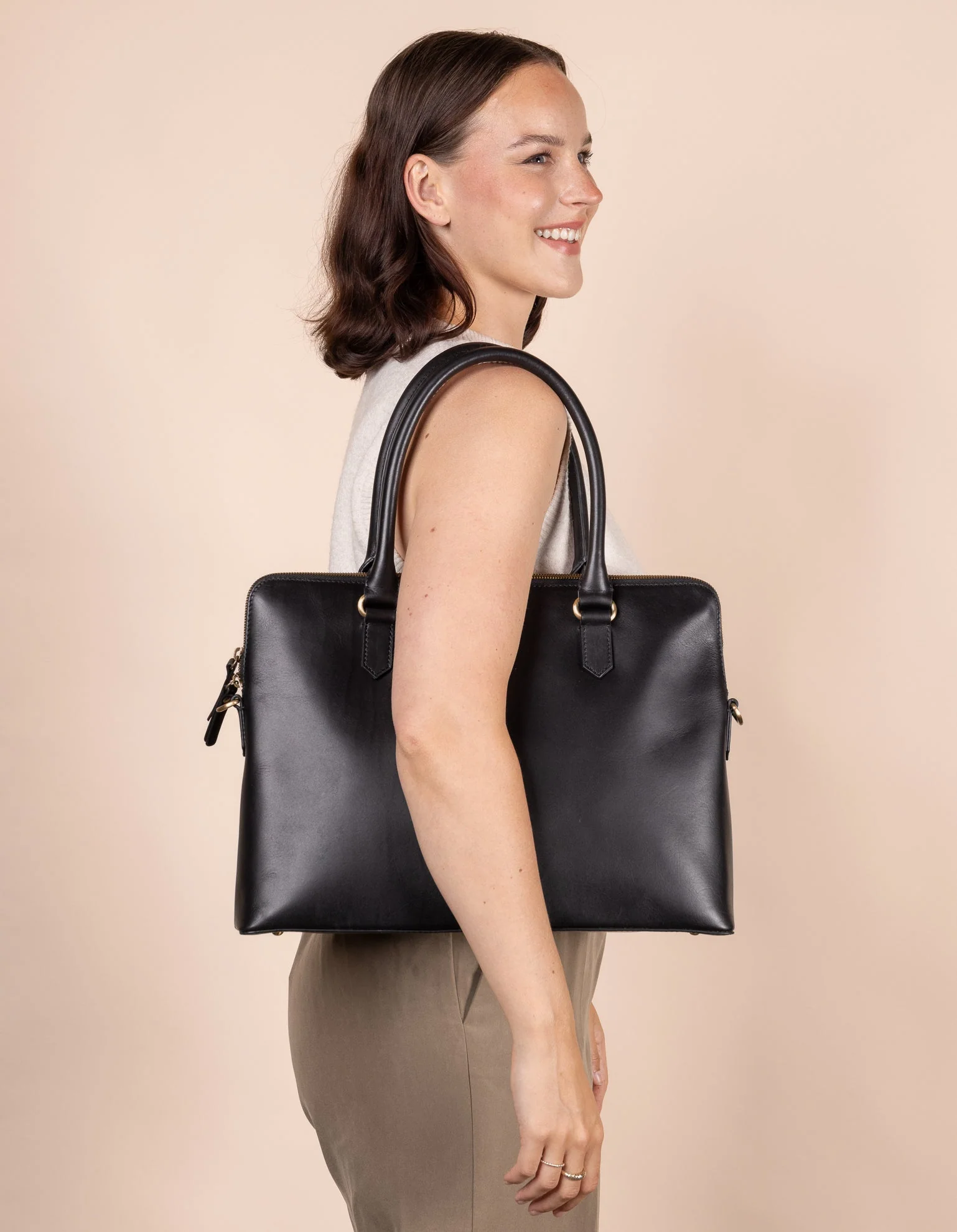 Hayden Classic Leather Bag Black