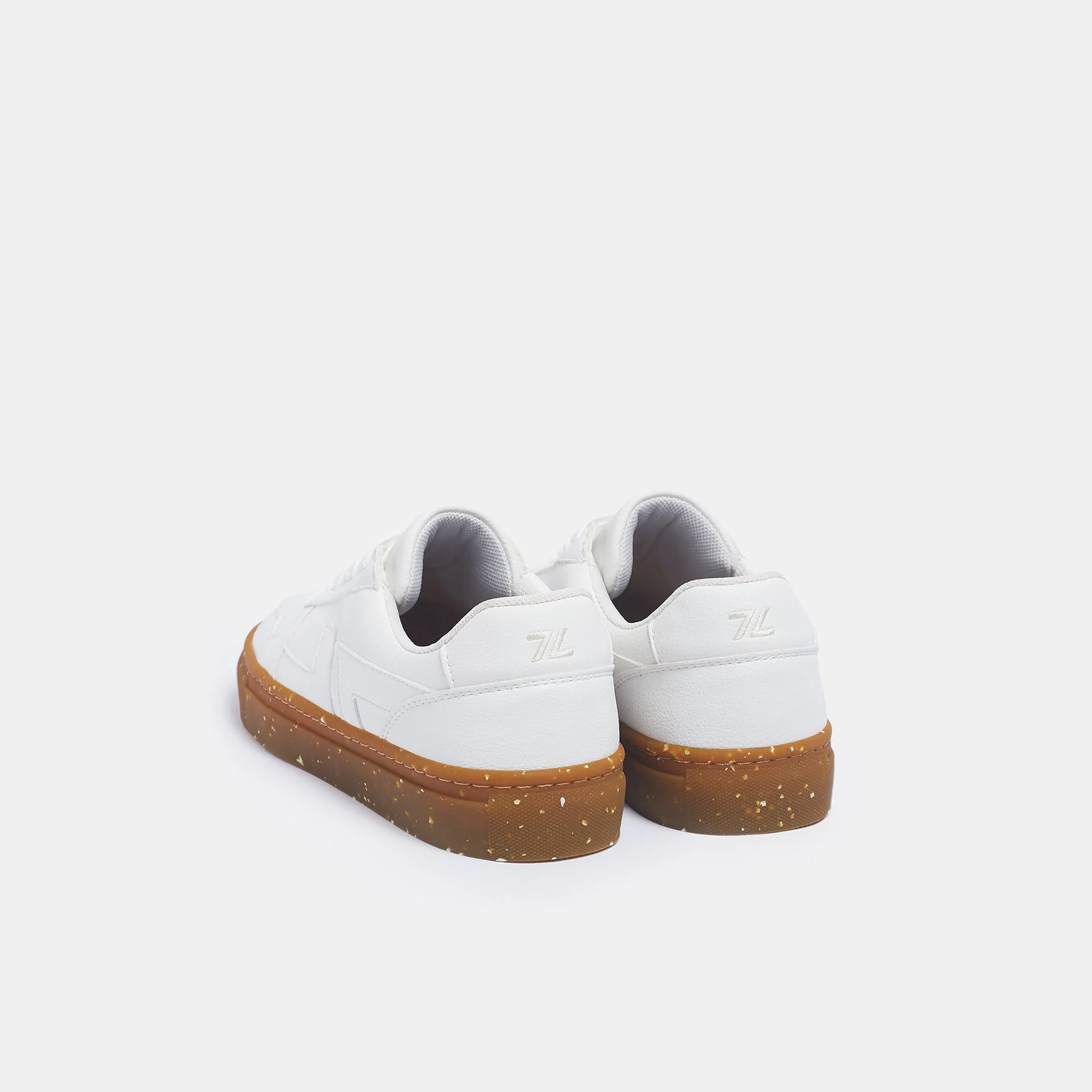 Alpha Bicolors Camel Sneakers