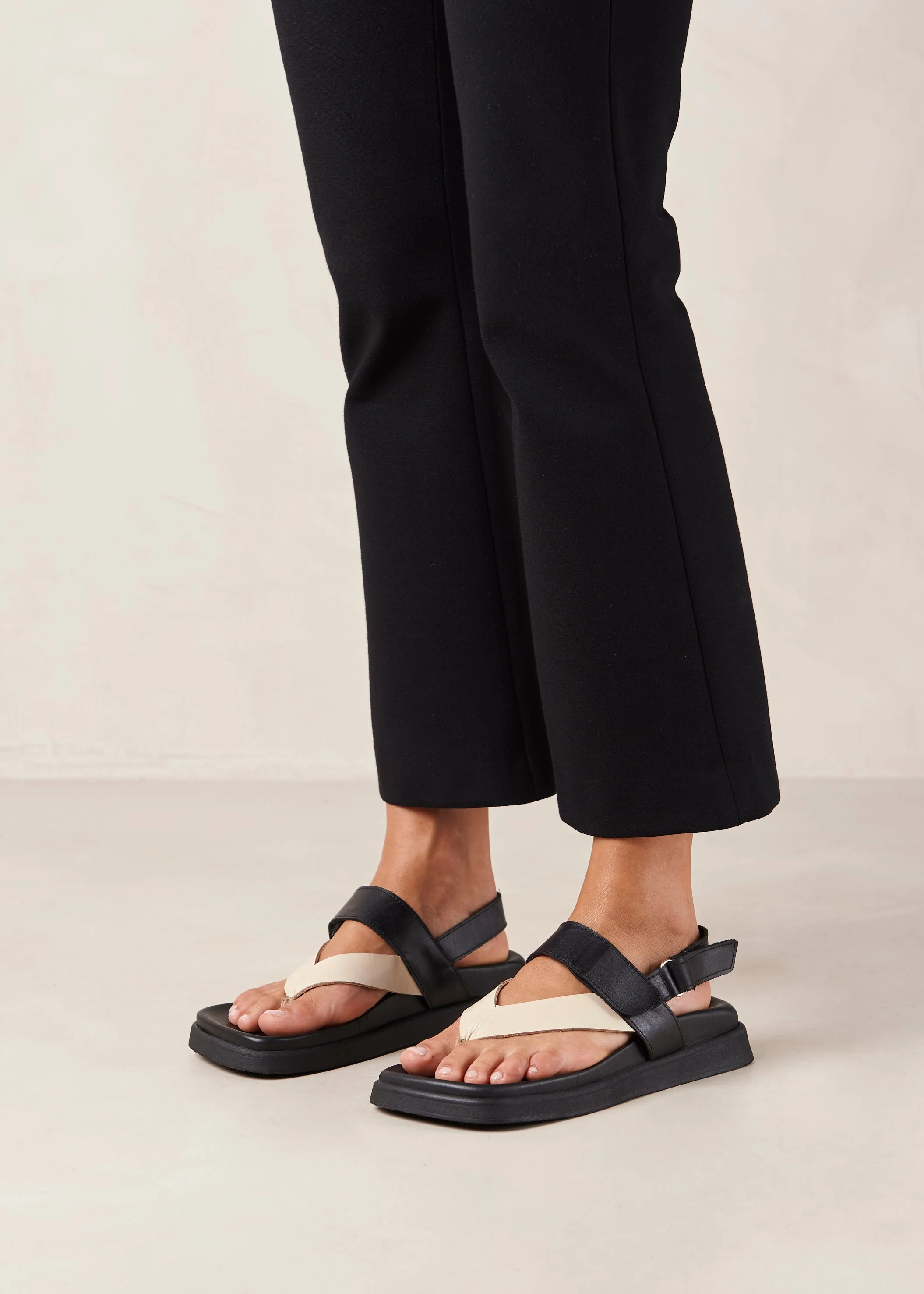 Decade Leather Sandals Bicolor Black Cream
