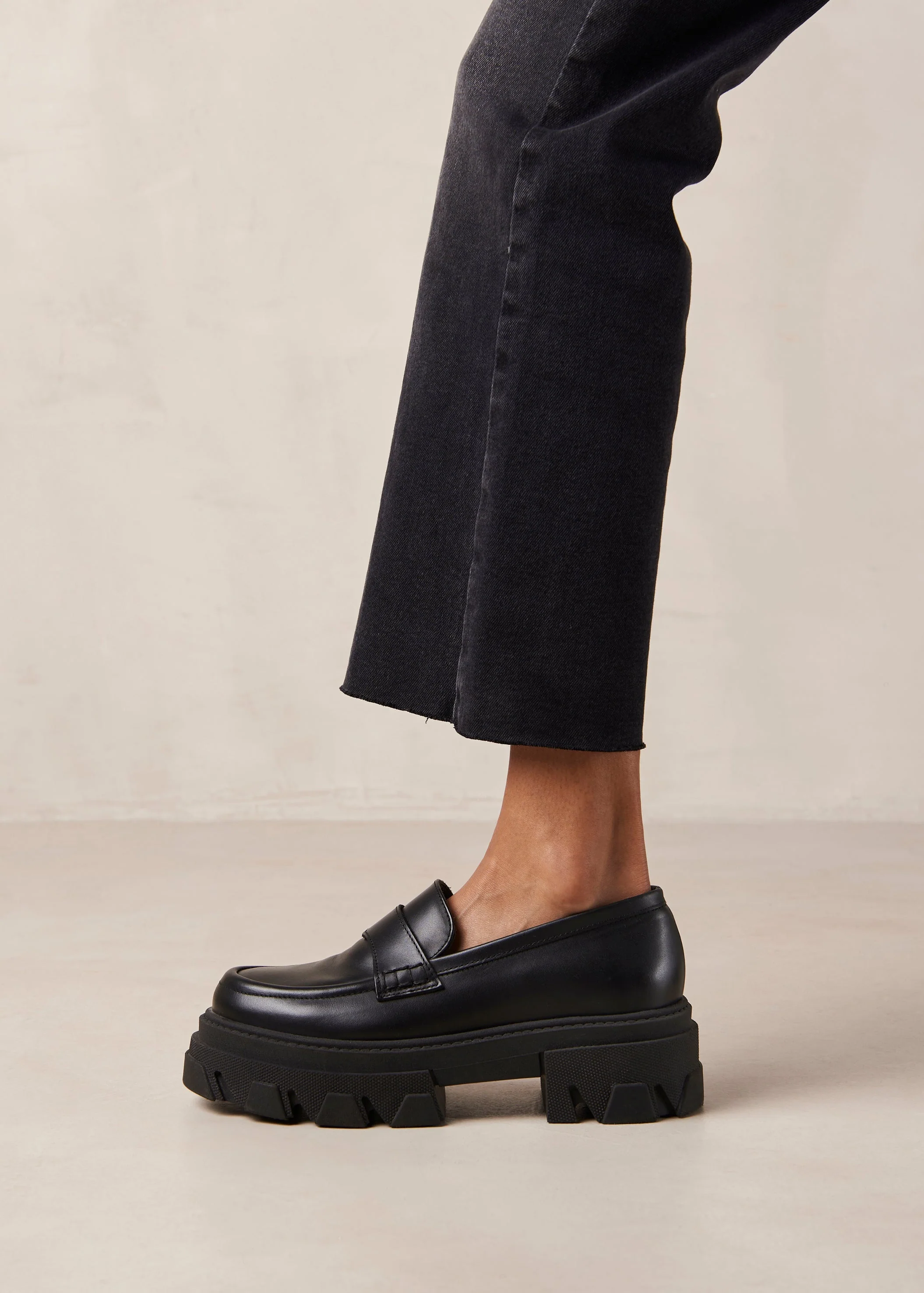 Trailblazer Chunky Loafers Black