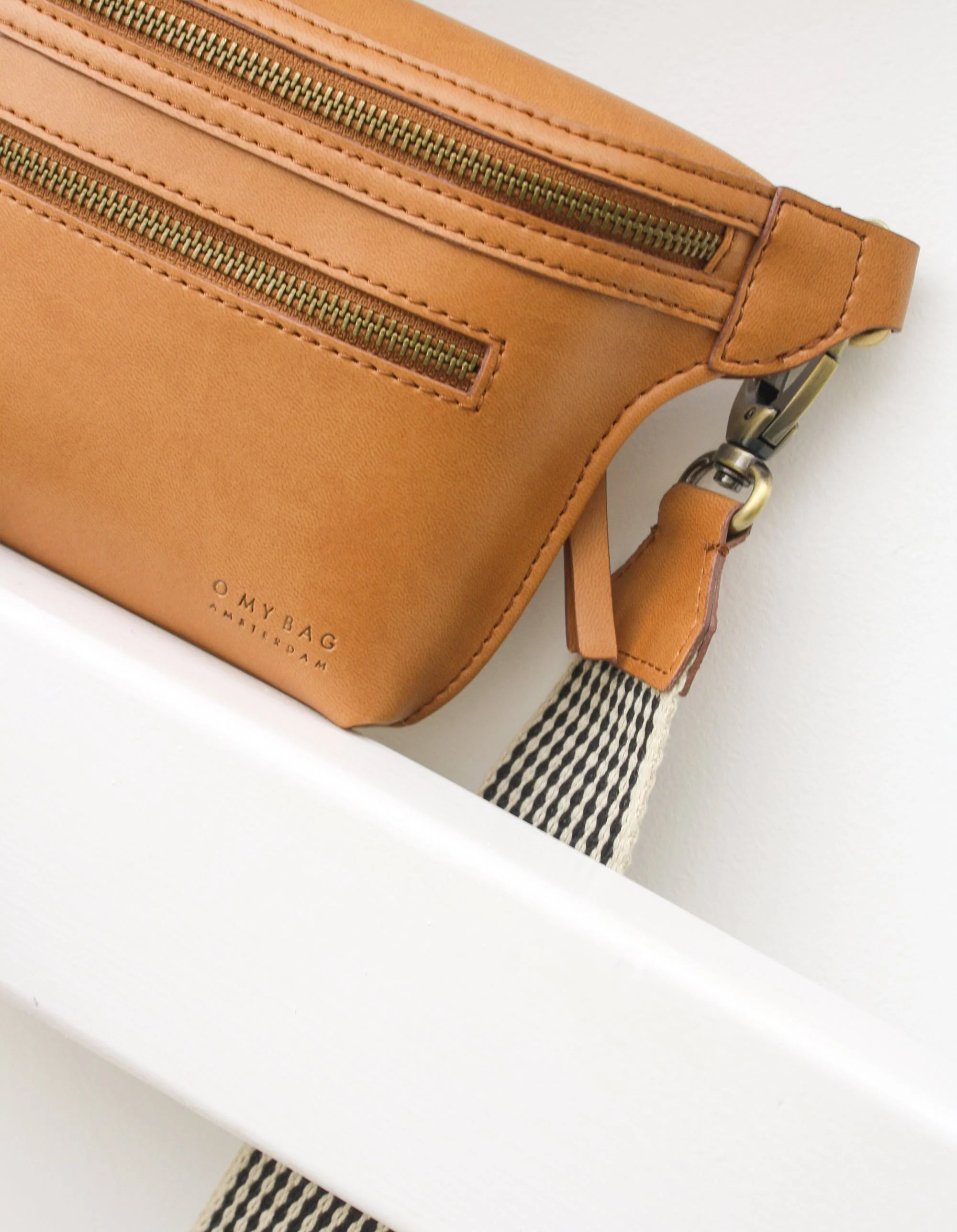 Beck's Bum Bag Apple Leather Cognac