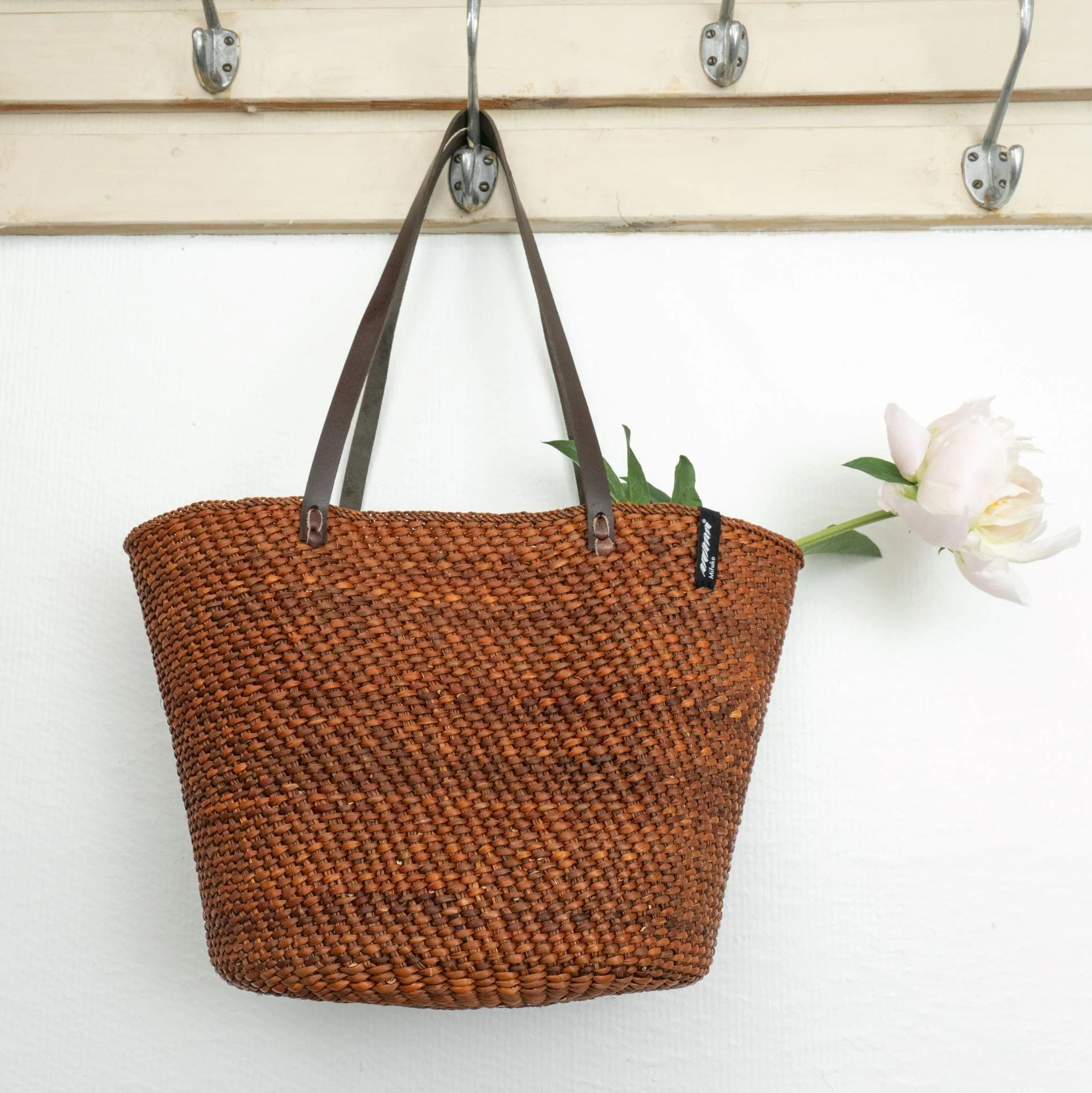 Iringa Shopper Basket Chestnut Brown M