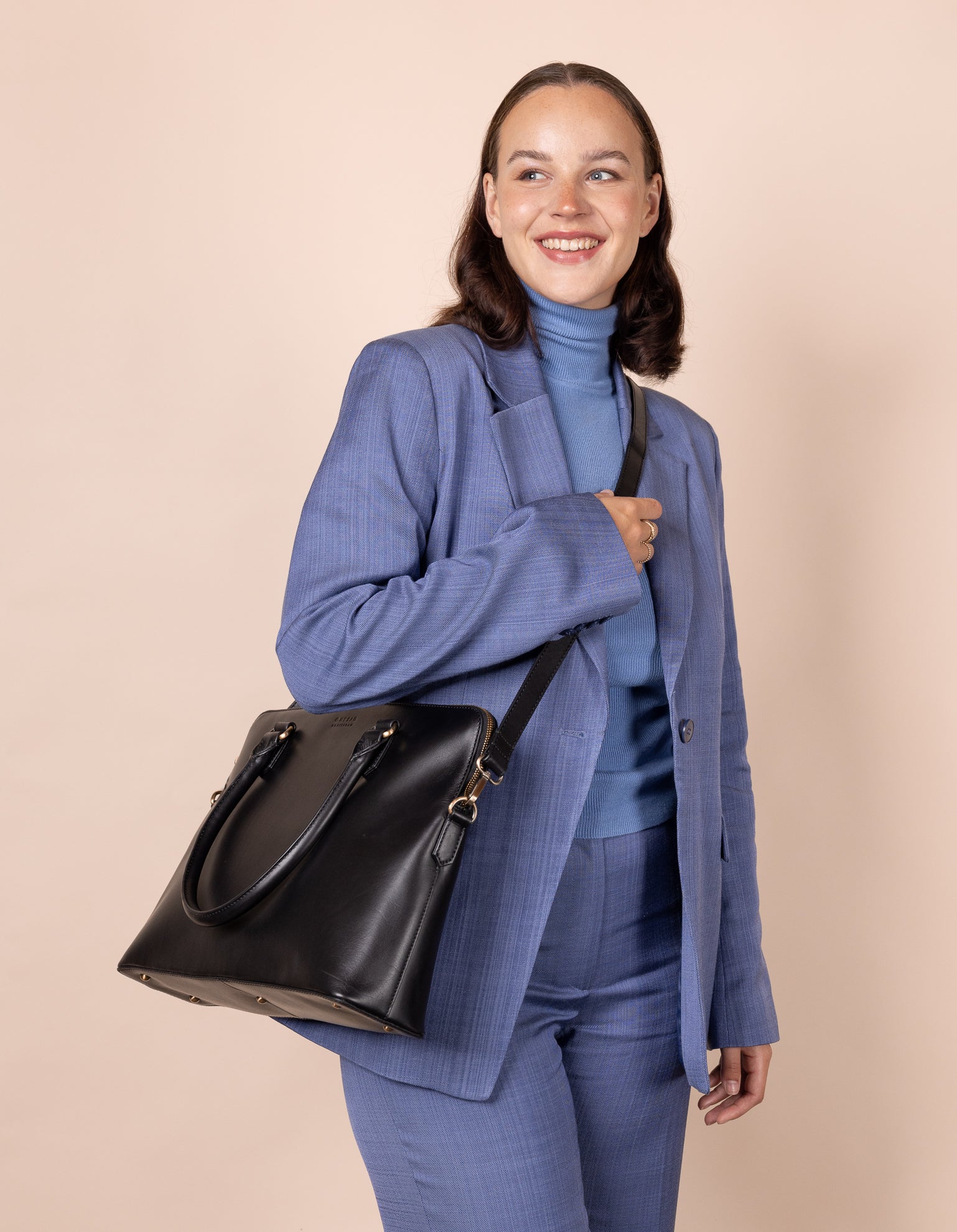 Hayden Classic Leather Bag Black