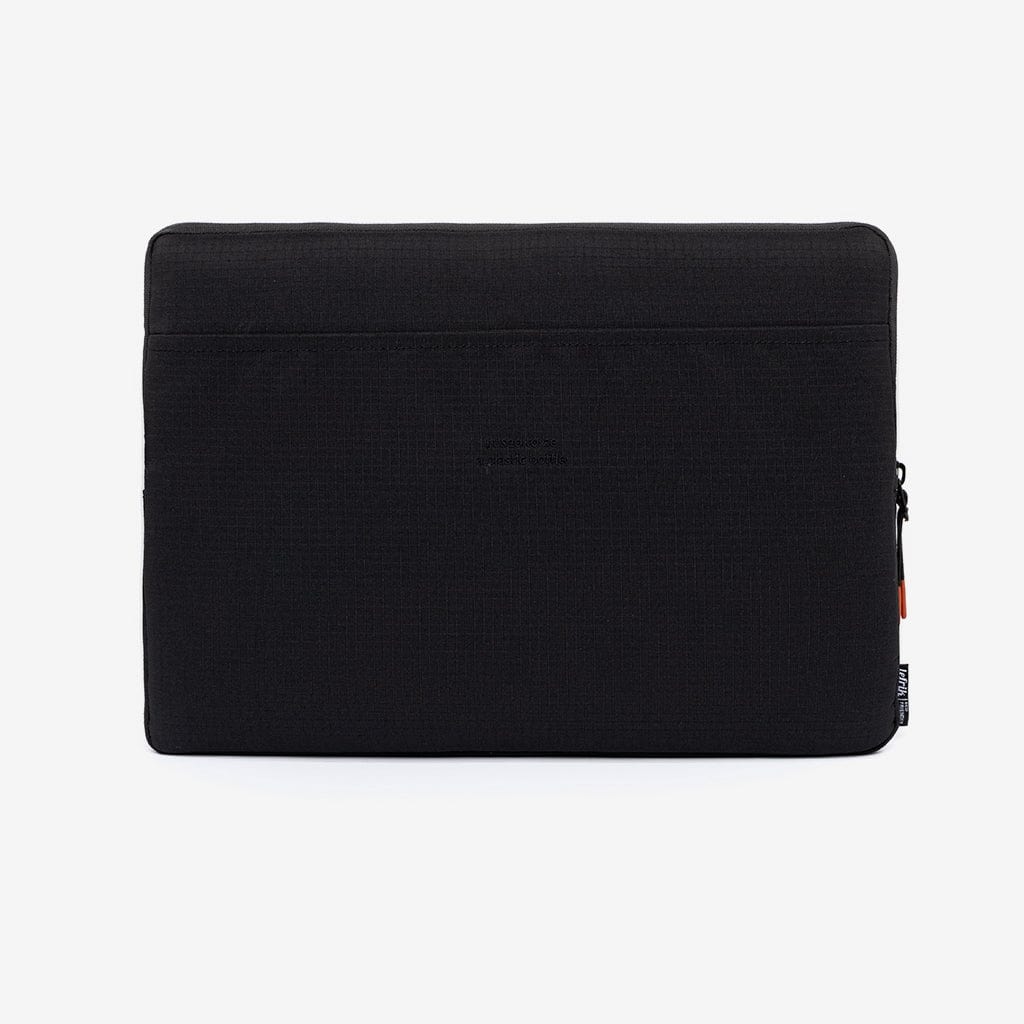 Capture Laptop Case 15