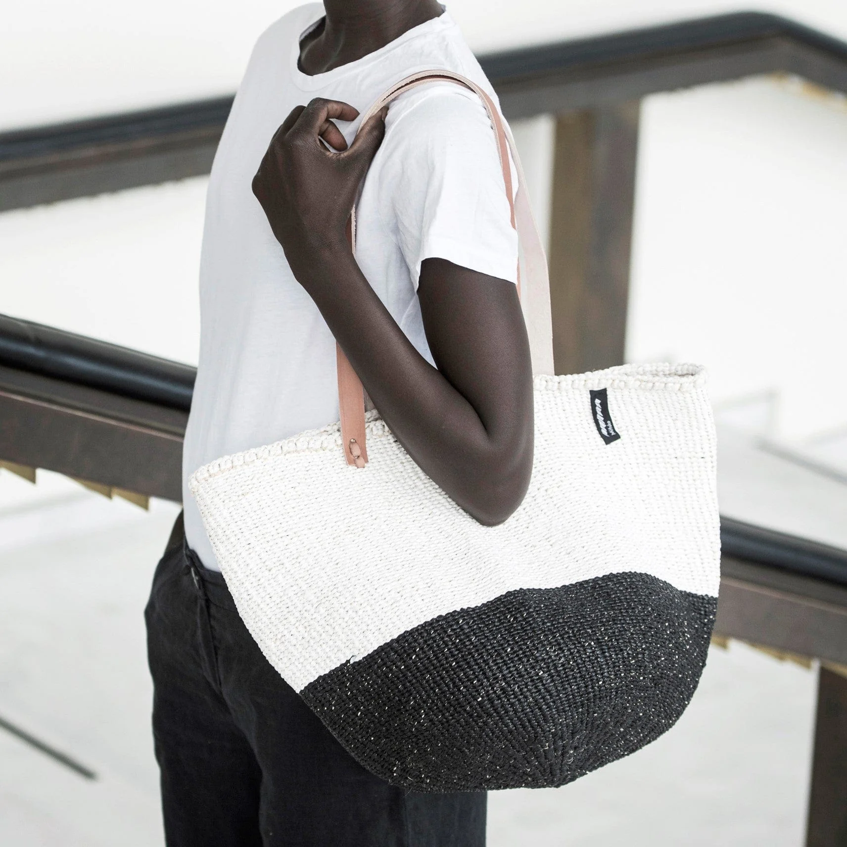 Kiondo Shopper Basket Black And White Duo M