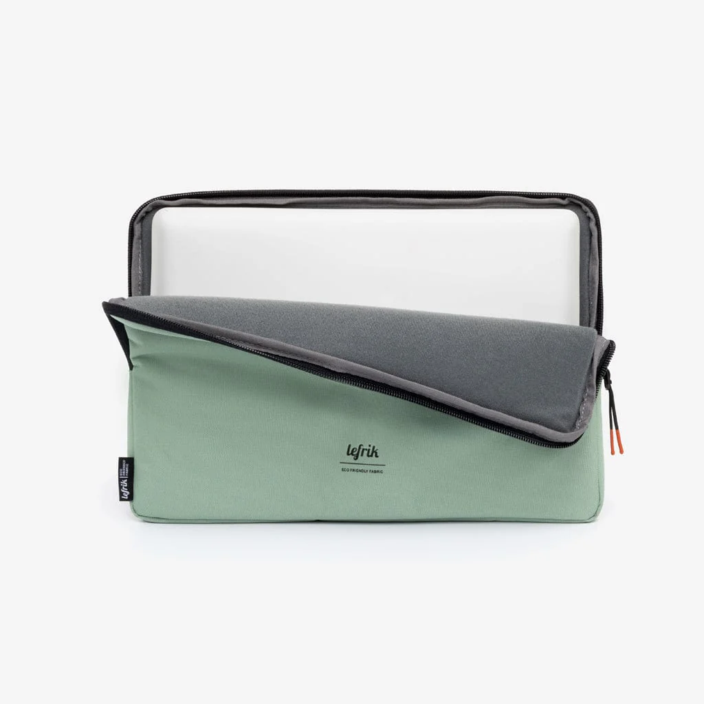 Capture Laptop Case 13