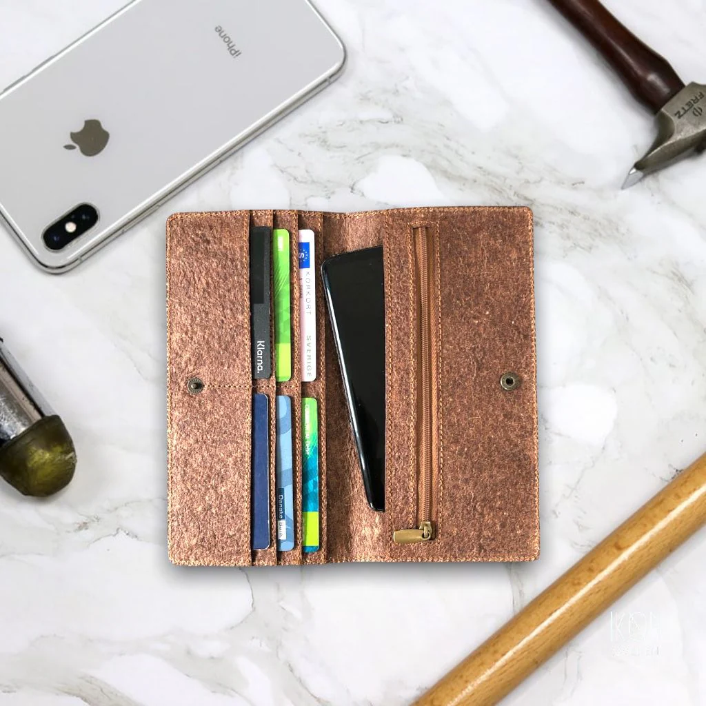 Coconut Leather Slim Wallet Cutch Brown