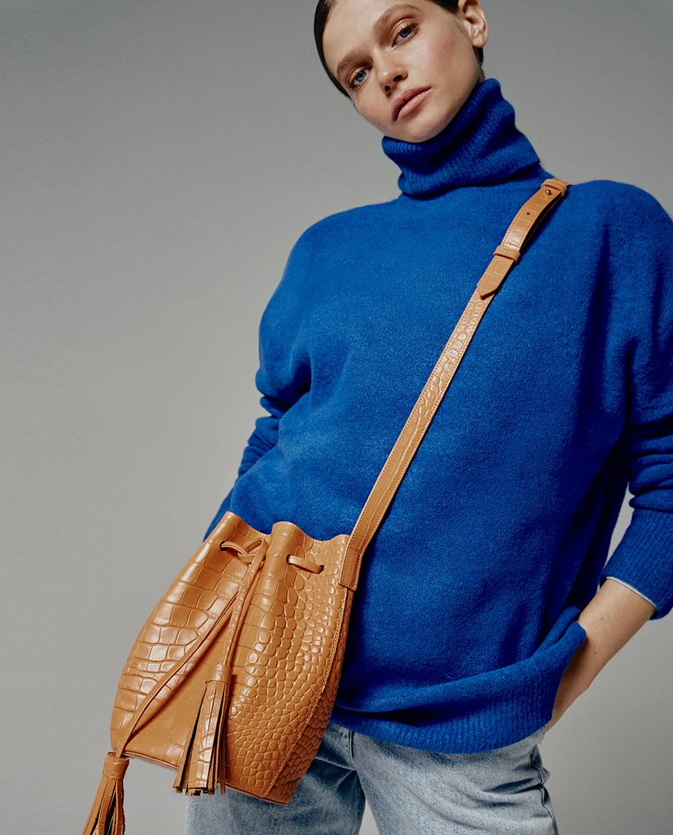 Leandra Mini Bucket Bag Croco Soft Grapefruit