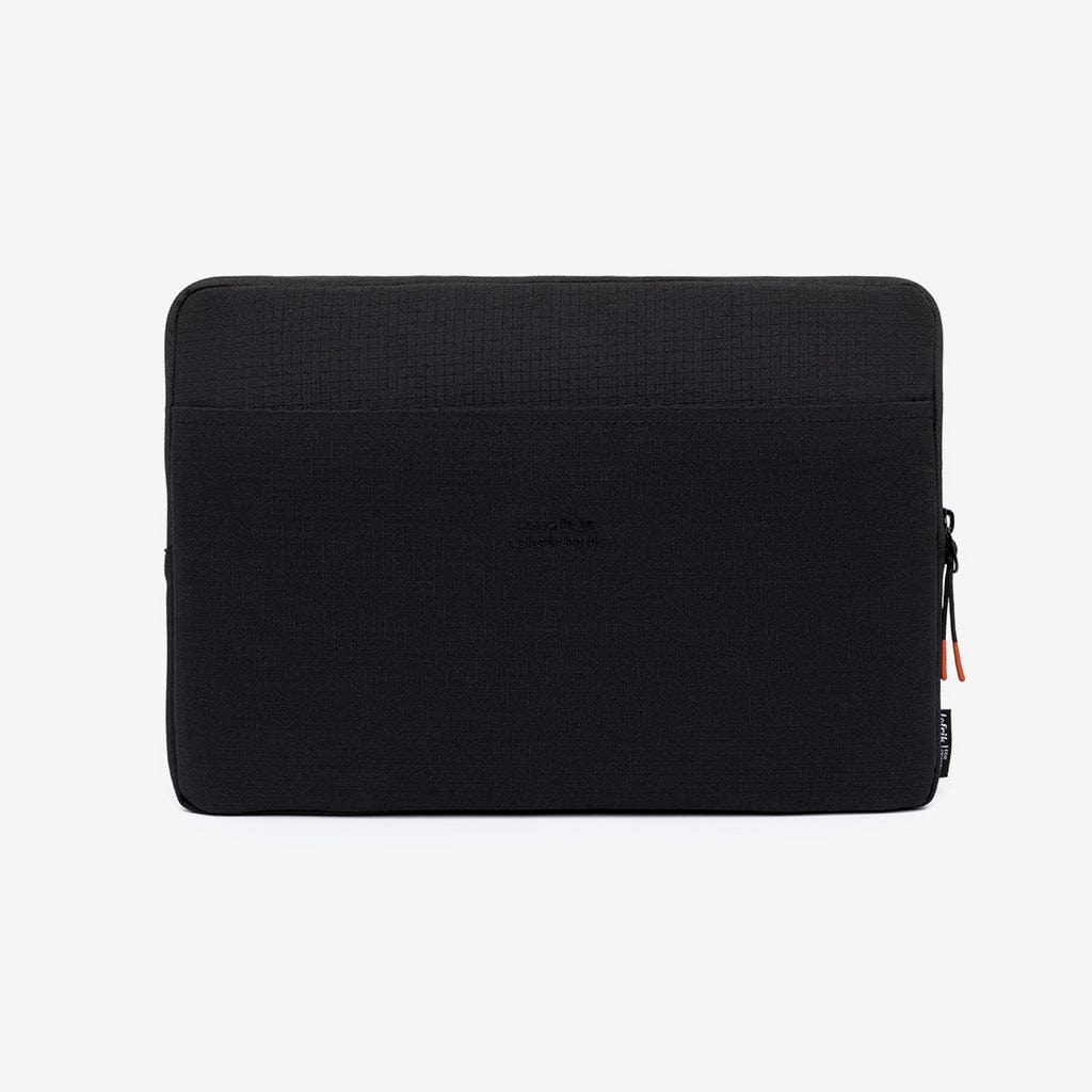 Capture Laptop Case 13
