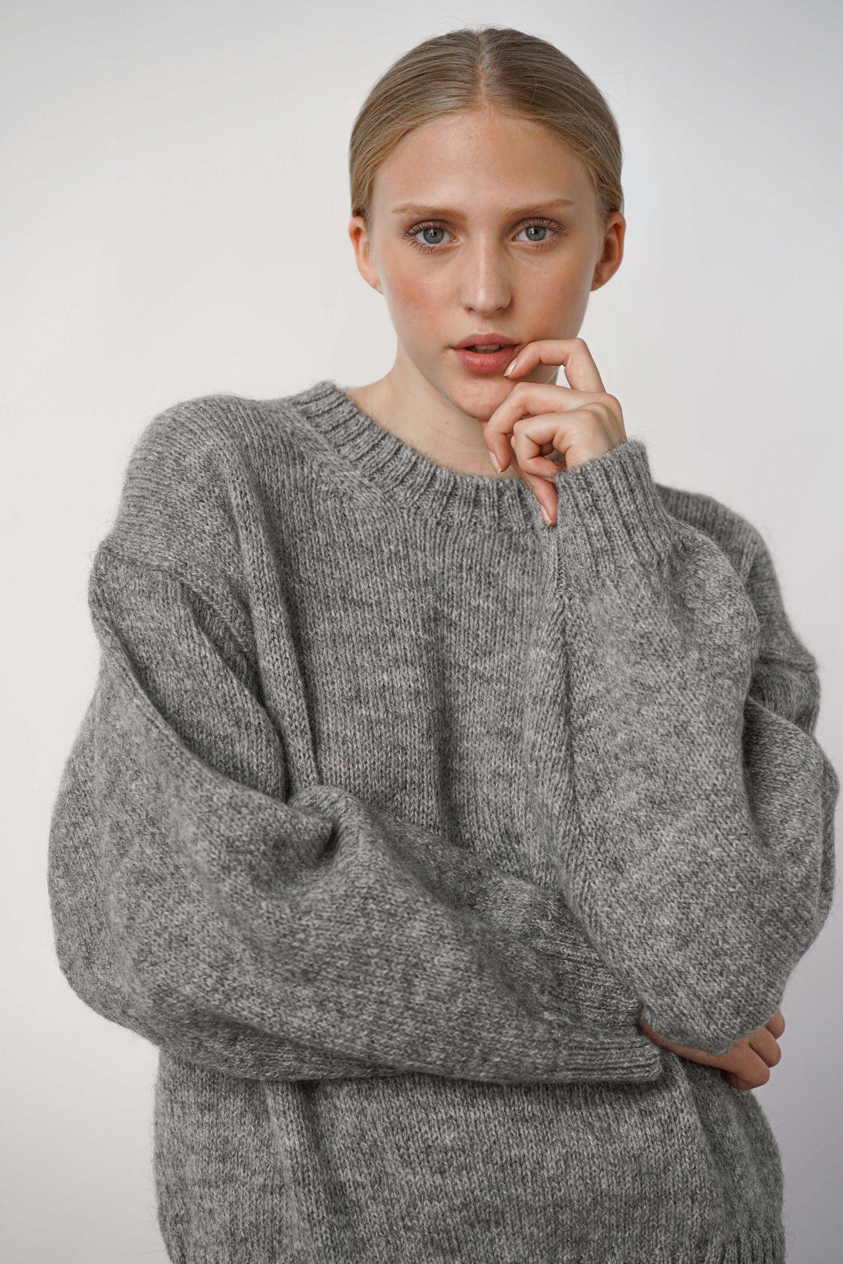 Ire Knitted Sweater Grey