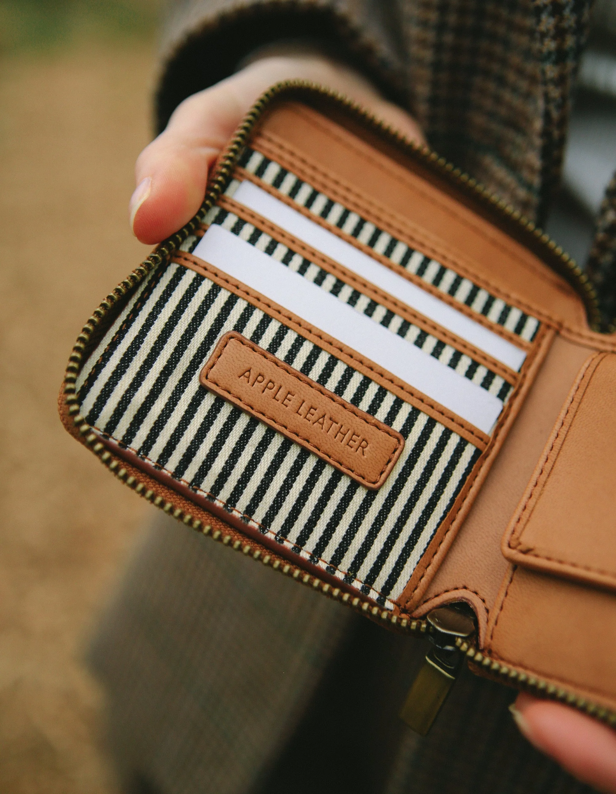 Sonny Square Wallet Cognac Apple Leather