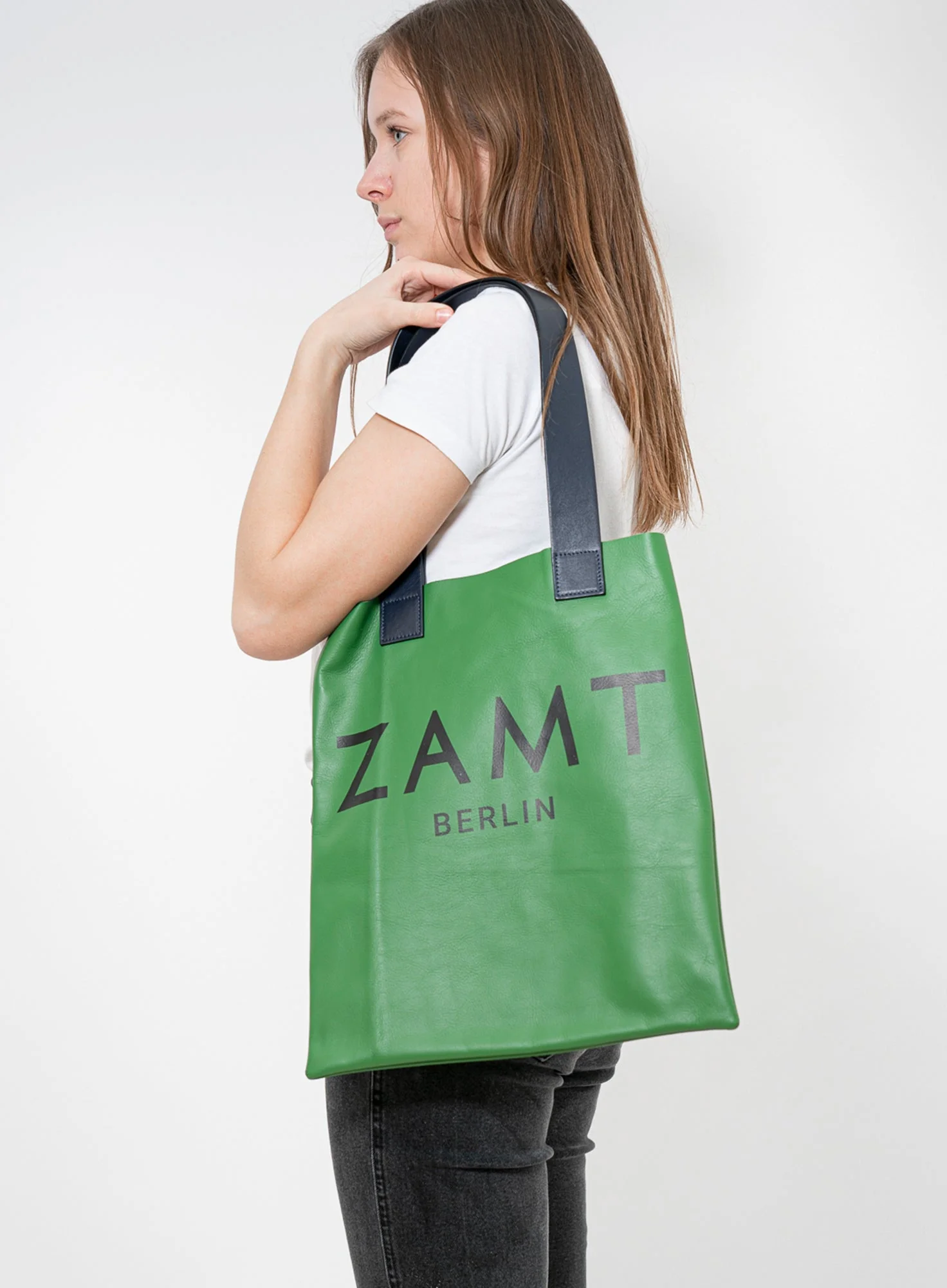 Logo Shopper Lou Green