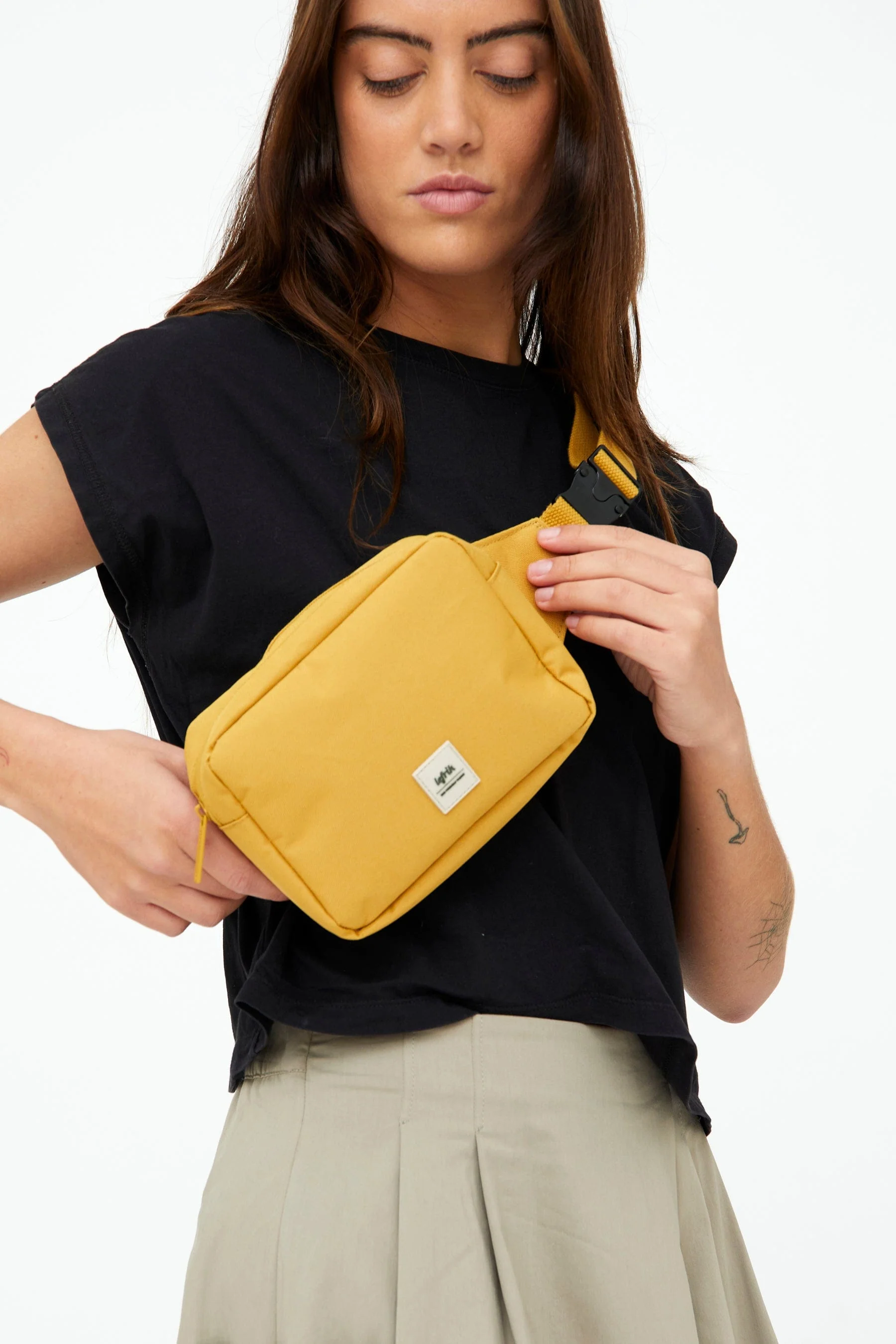 Reef Crossbody Bag
