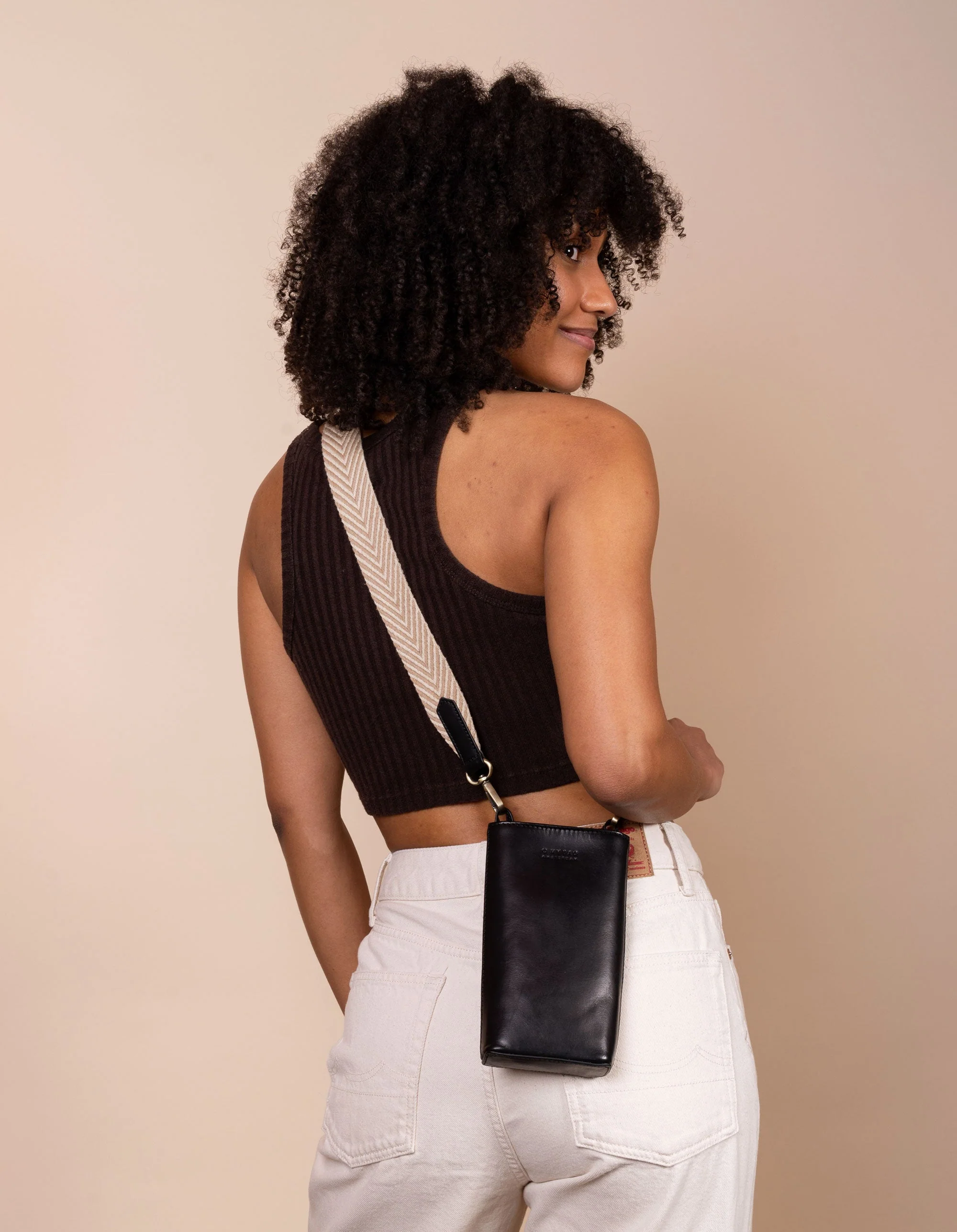 Charlie Phone Bag Classic Leather Black