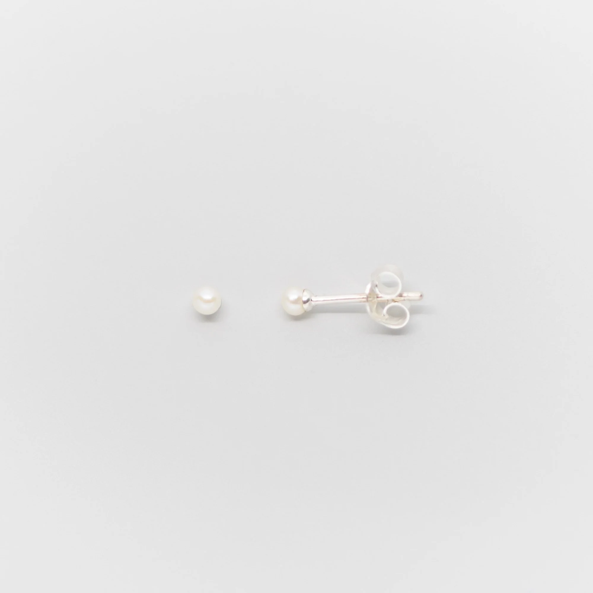 Pearl Stud