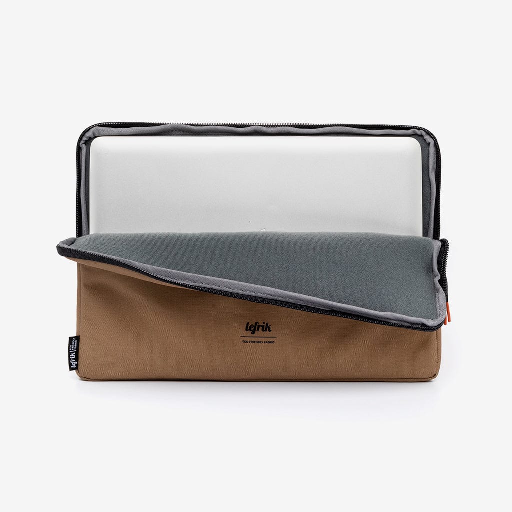 Capture Laptop Case 13