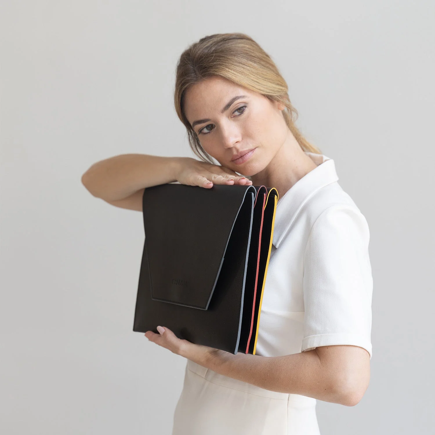 Protect Laptop Sleeve Black / Red