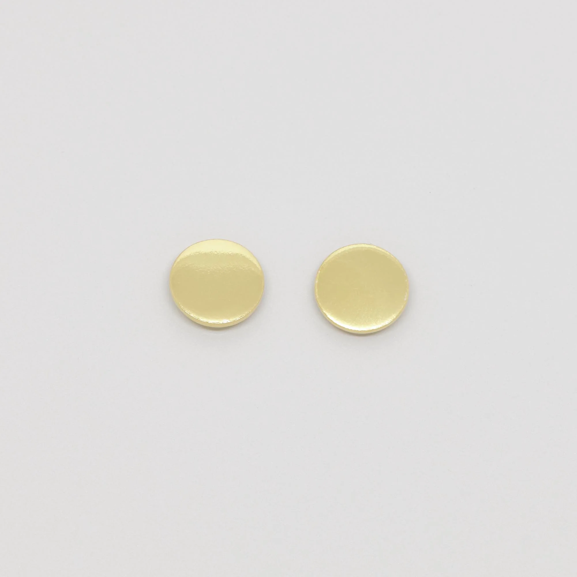 Shiny Disc Stud