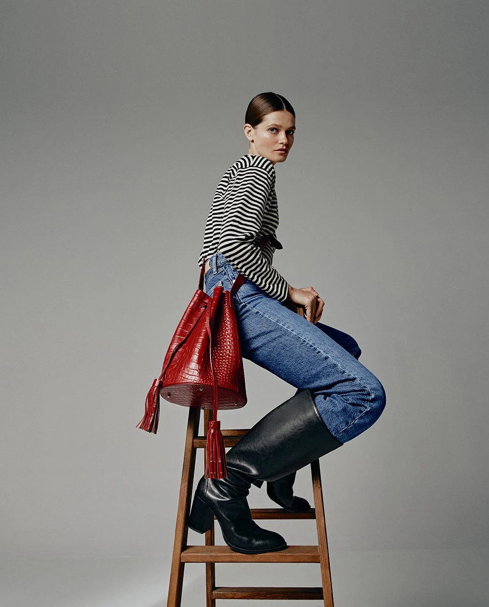 Leandra Bucket Bag Croco Red