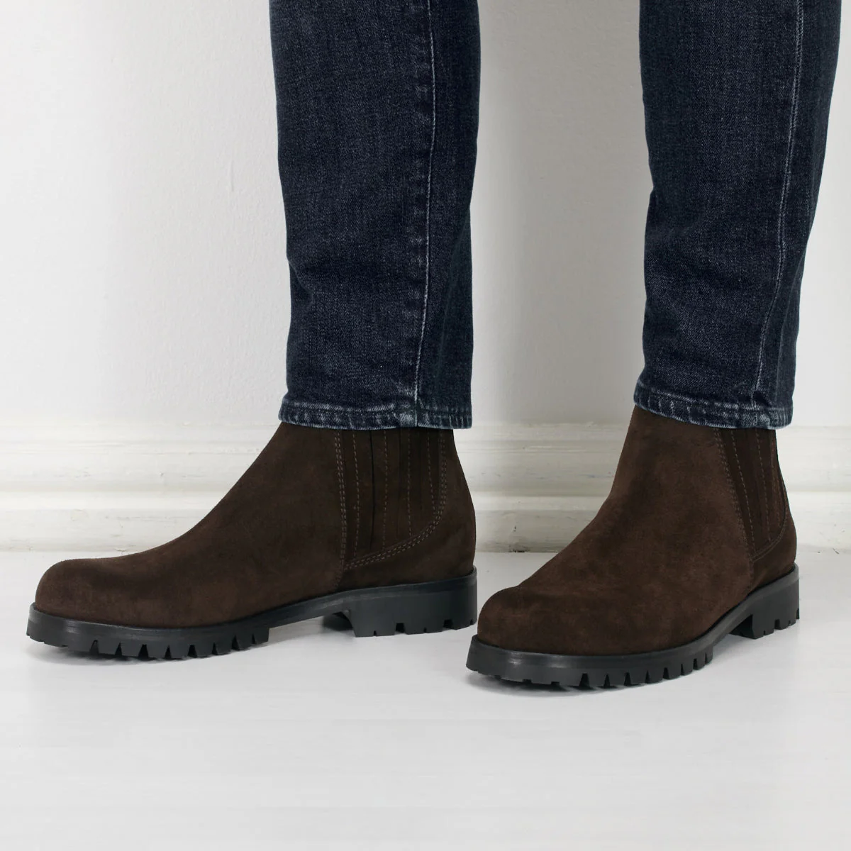 Men Chelsea Vibram Boot Suede Castano Marrow