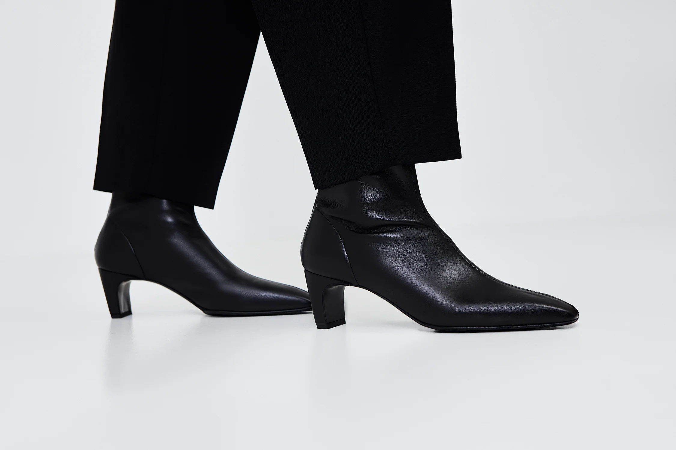 The Glove Boot Black