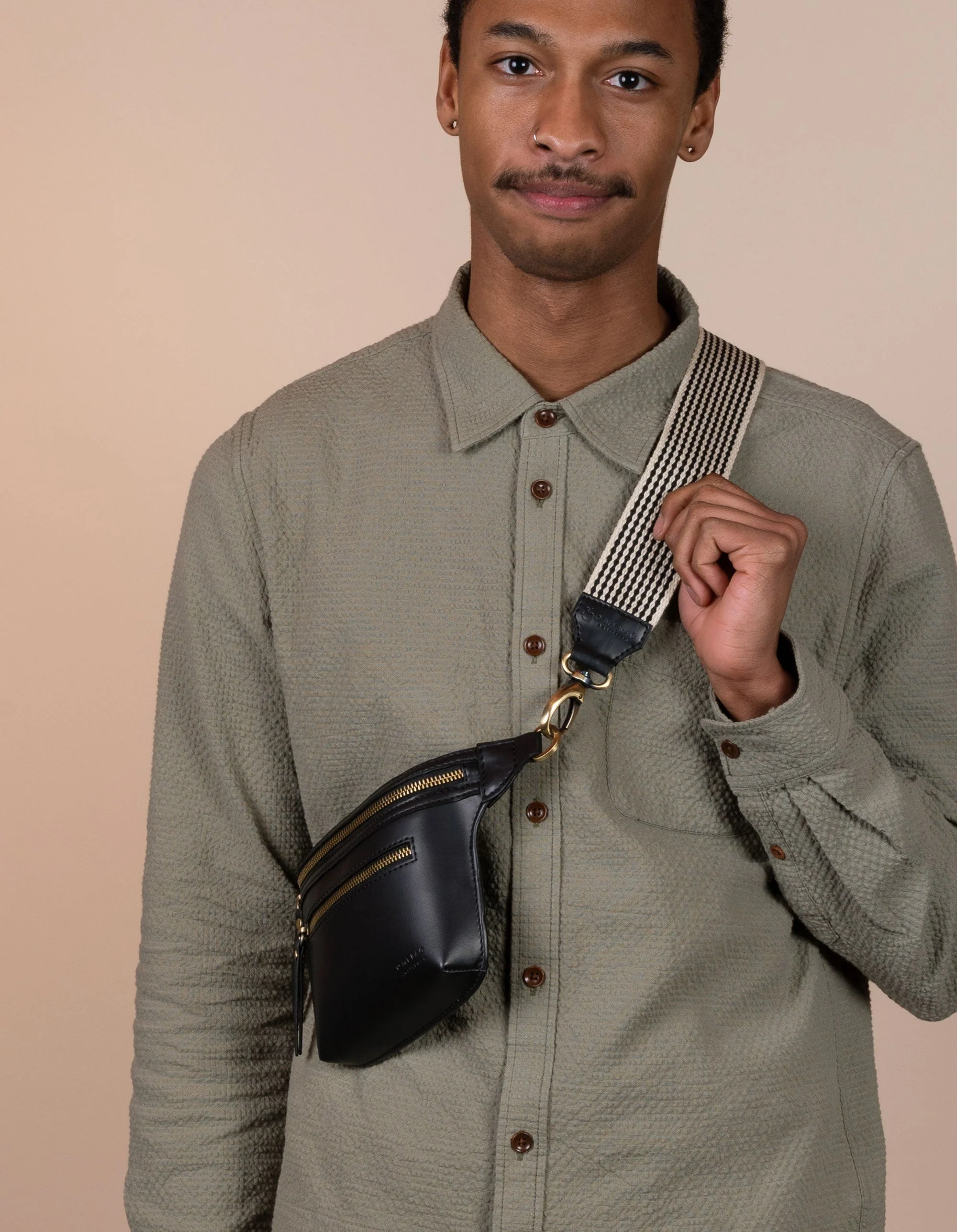 Beck's Bum Bag Apple Leather Black